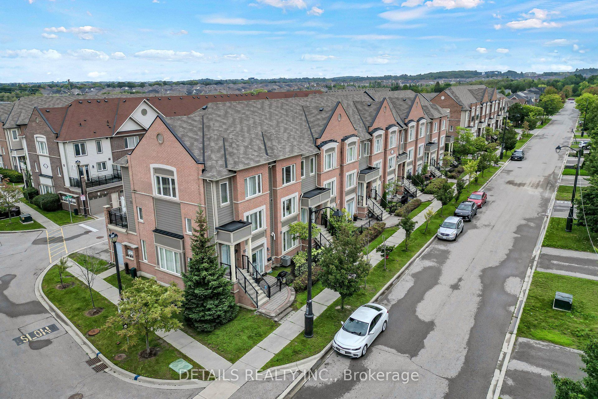149 Lewis Honey Drive, Aurora, ON L4G 0R8 photo 5
