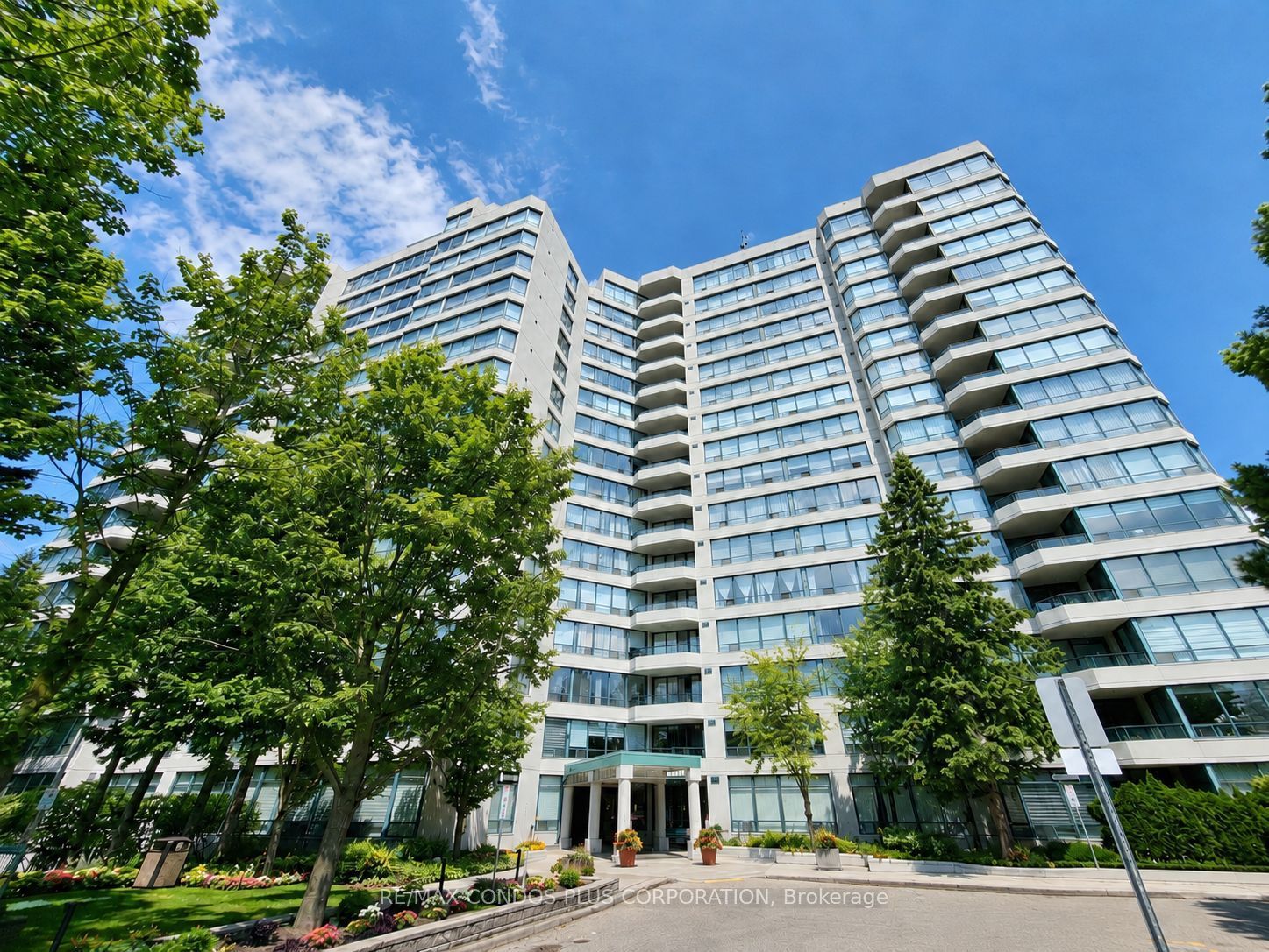 120 Promenade Circle 1509, Vaughan, ON L4J 7W9