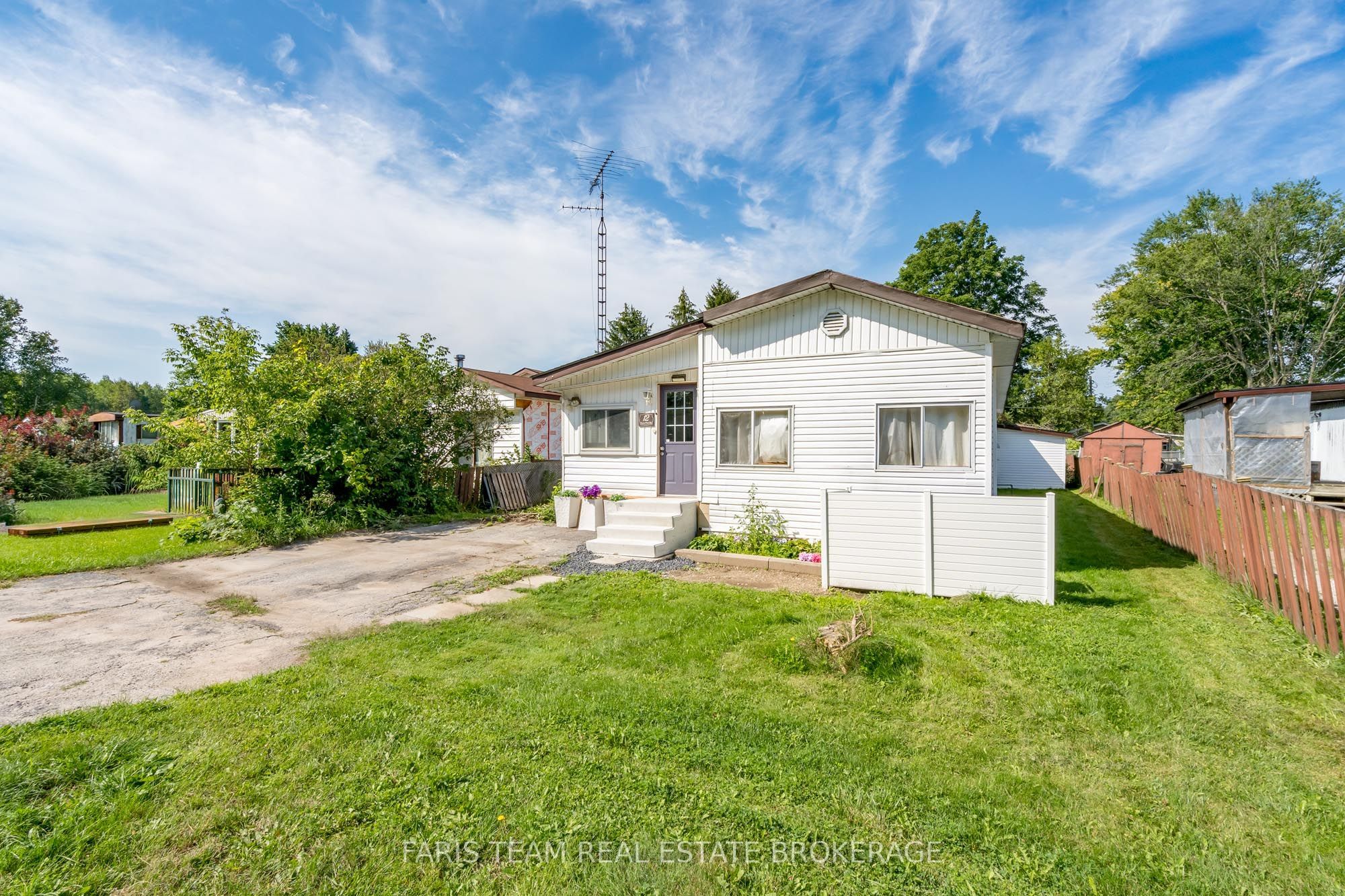 12 Centre Park Road, Essa, ON L0M 1B1 photo 3
