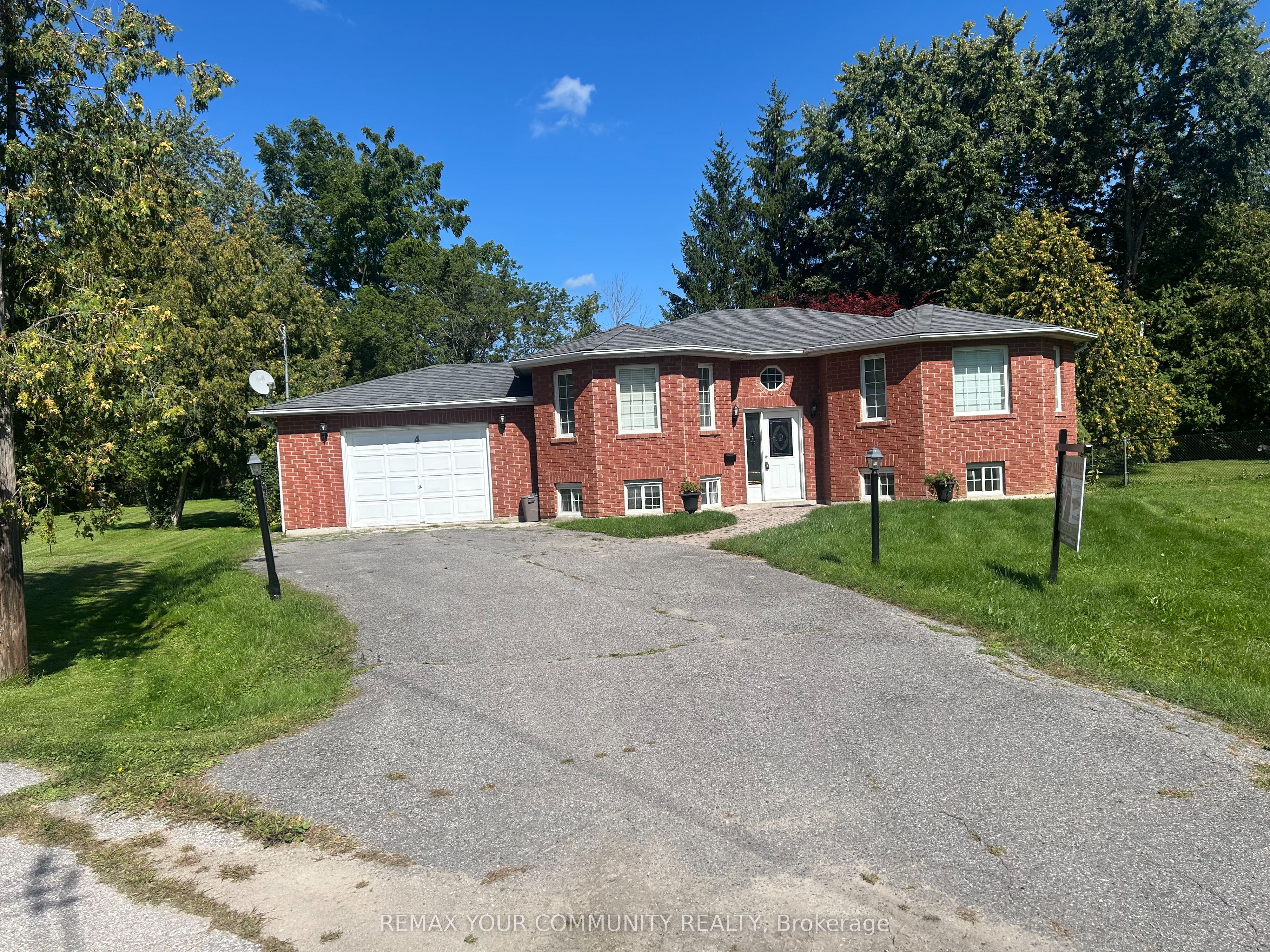4 Bay Court, Georgina, ON L4P 1B3 photo 2