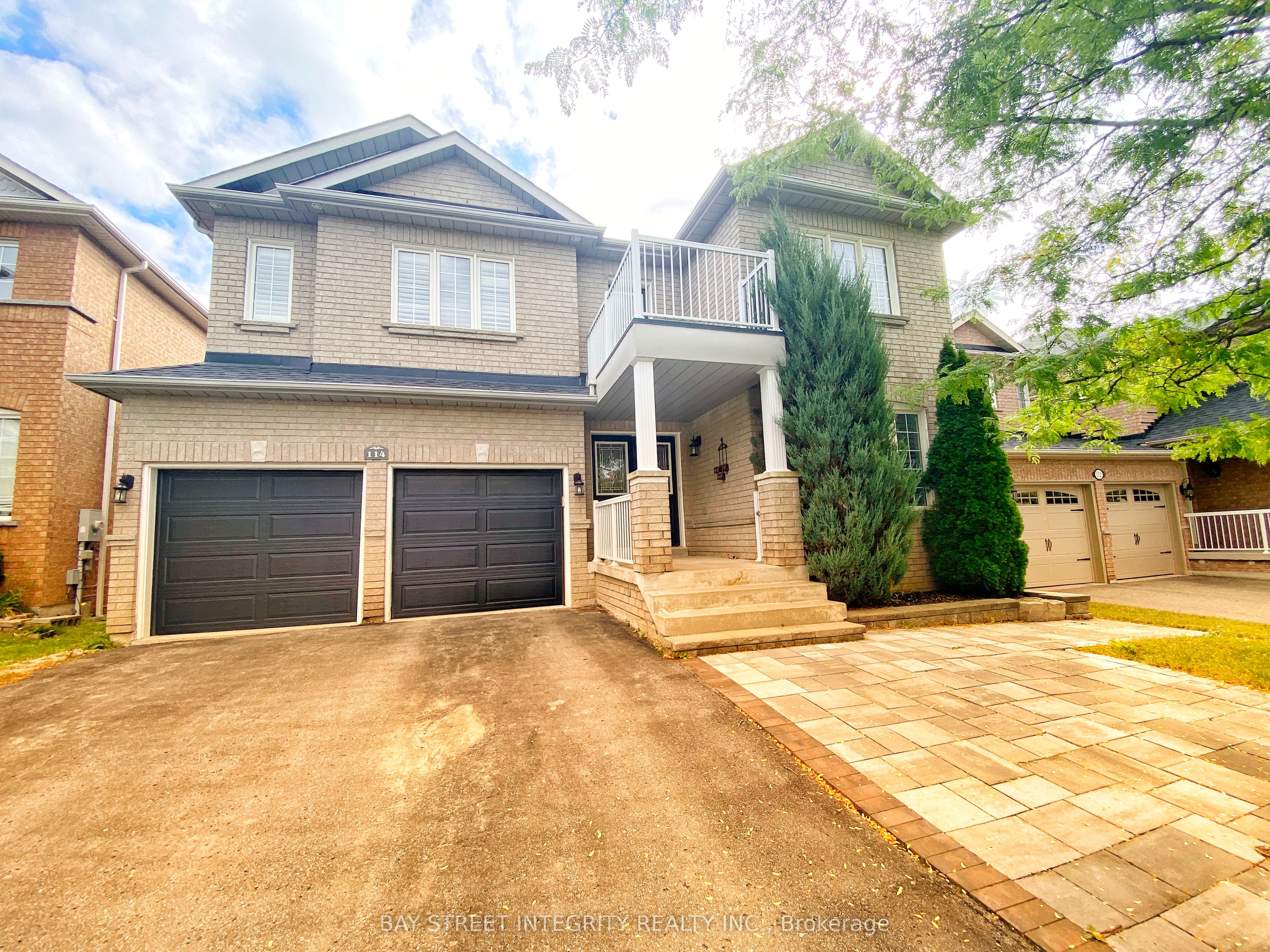 Main 114 Red River Crescent, Newmarket, ON L3X 2R1