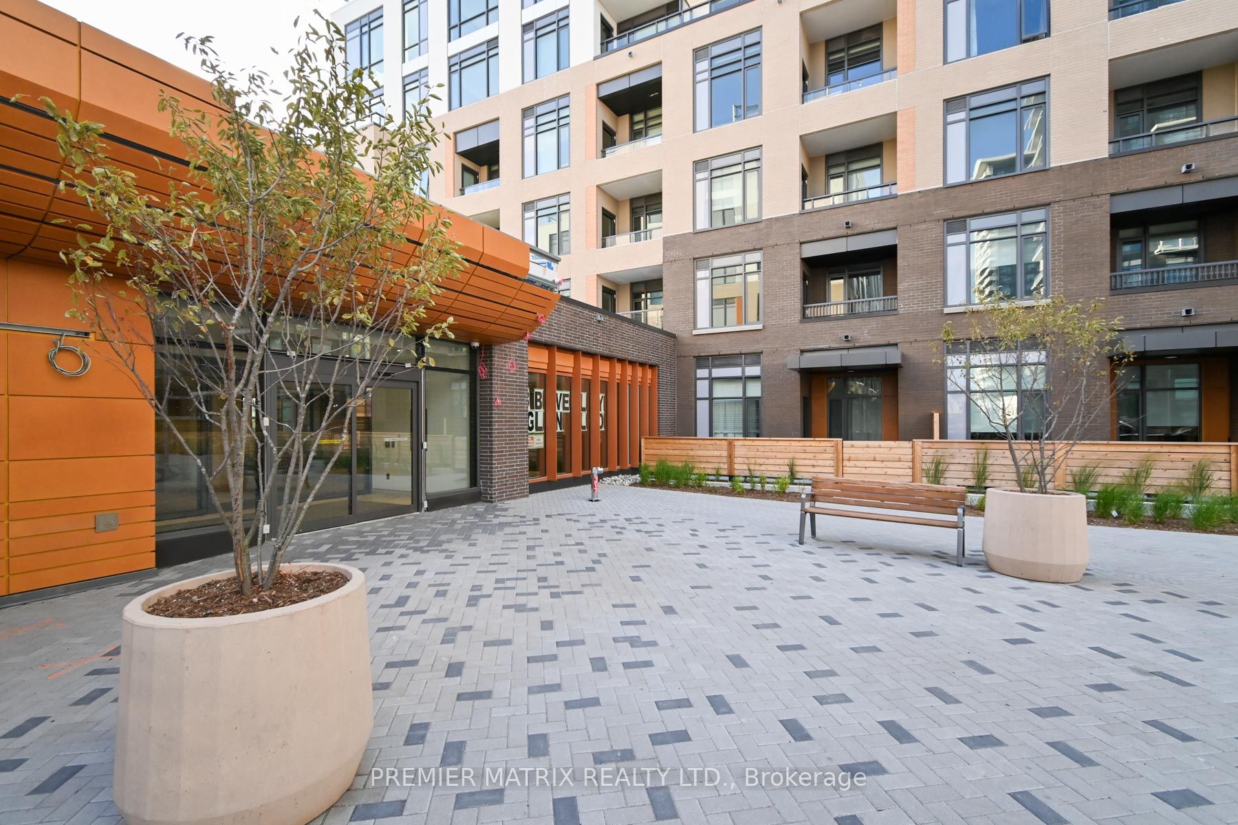 8 Beverley Glen Boulevard 106, Vaughan, ON L4J 0B8 photo 3