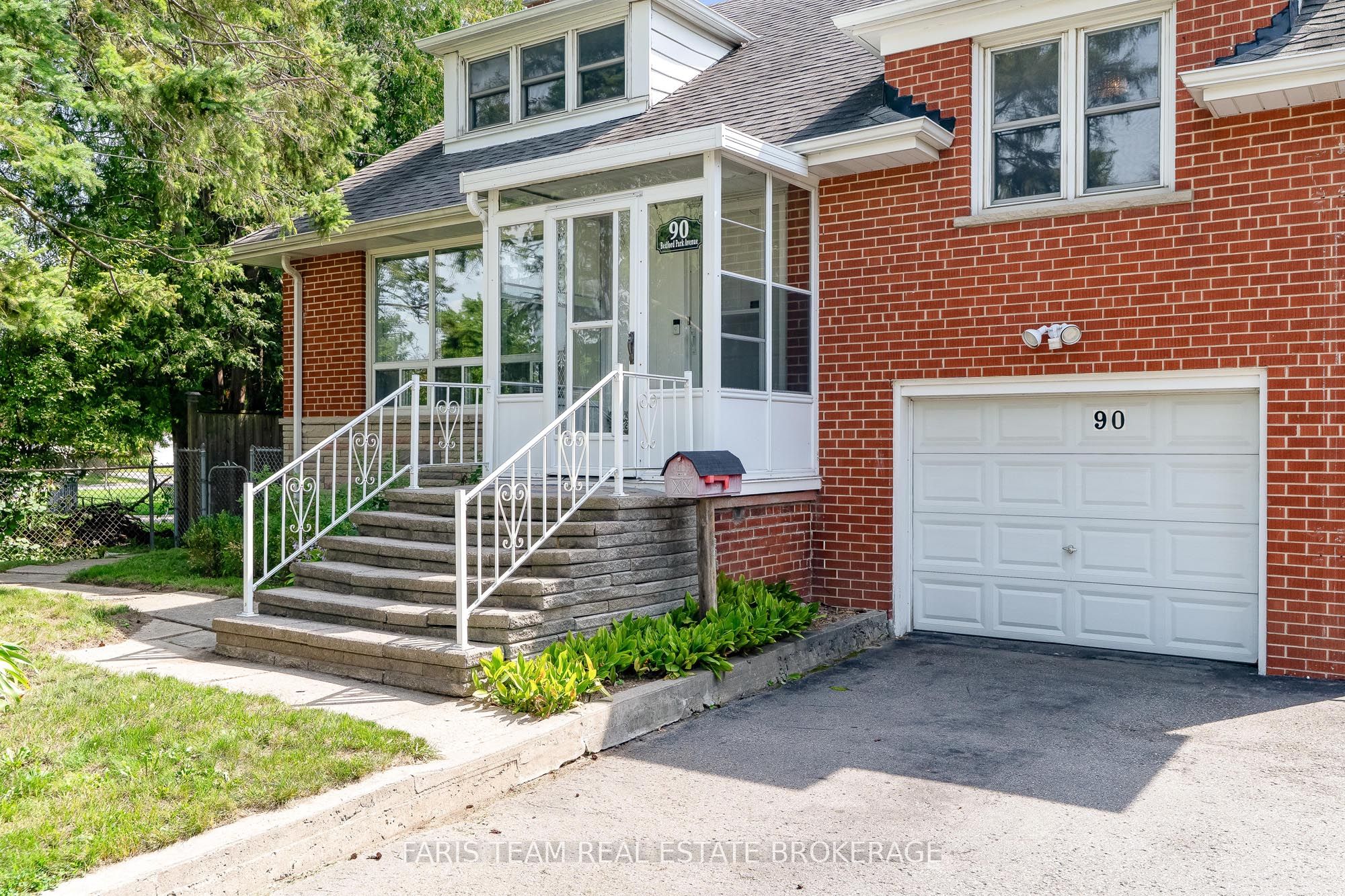 90 Bedford Park Avenue, Richmond Hill, ON L4C 2N8 photo 4