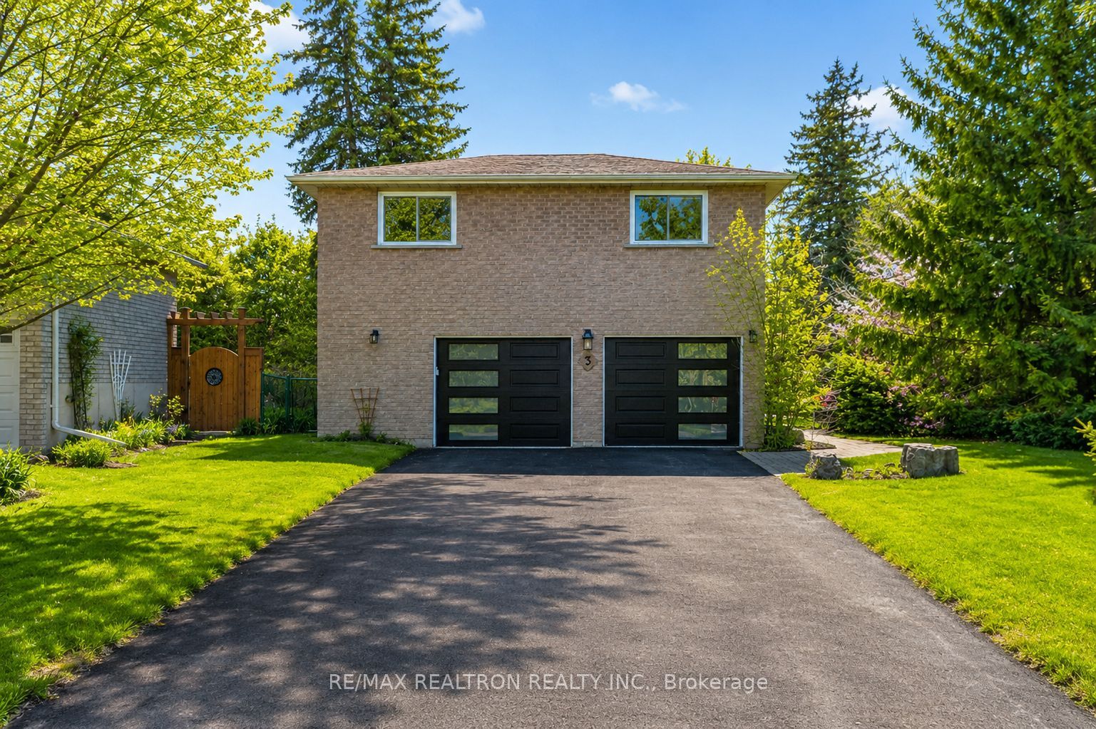 3 Earls Court, East Gwillimbury, ON L9N 1E5 photo 2
