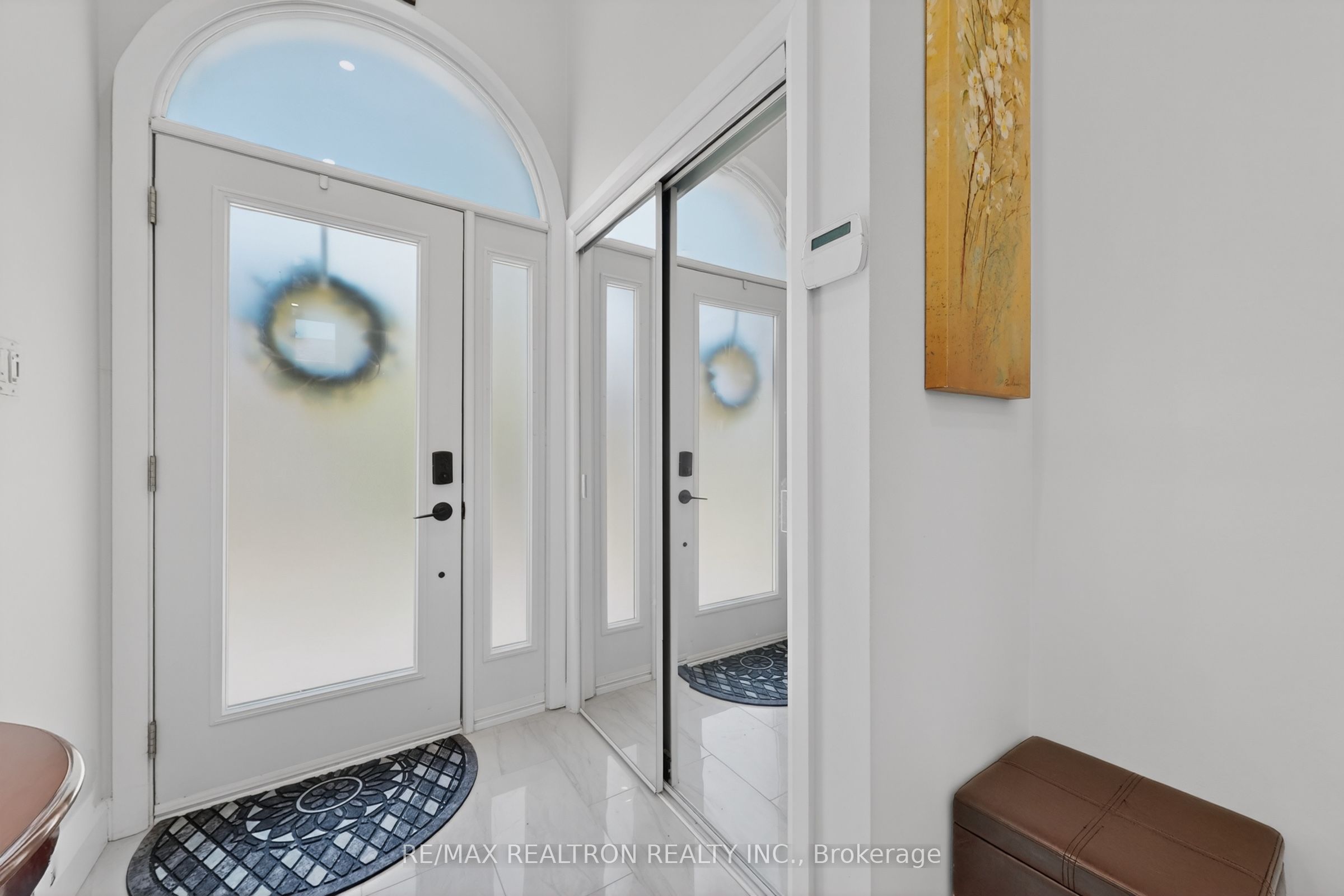 3 Earls Court, East Gwillimbury, ON L9N 1E5 photo 4