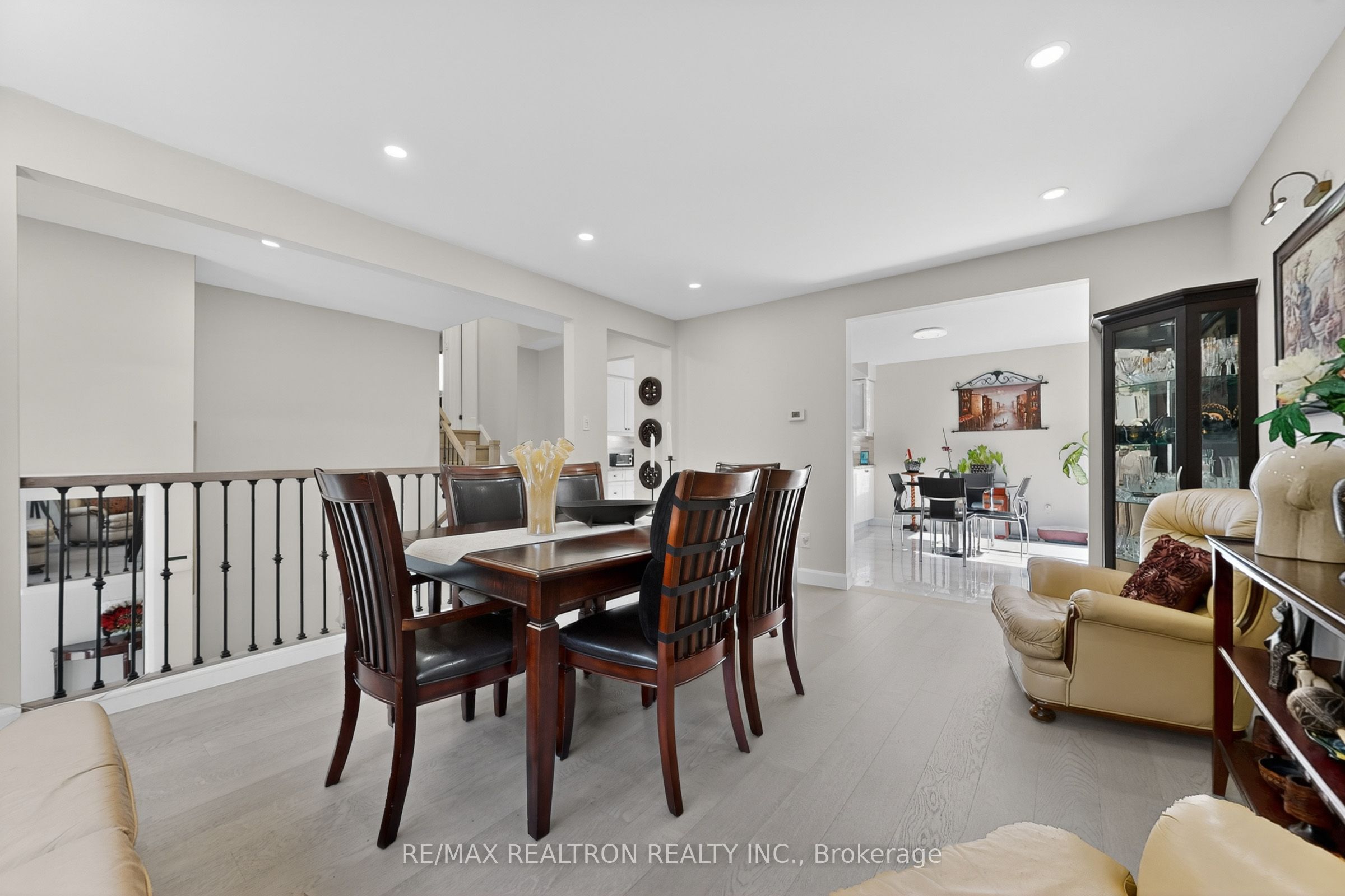3 Earls Court, East Gwillimbury, ON L9N 1E5 photo 5