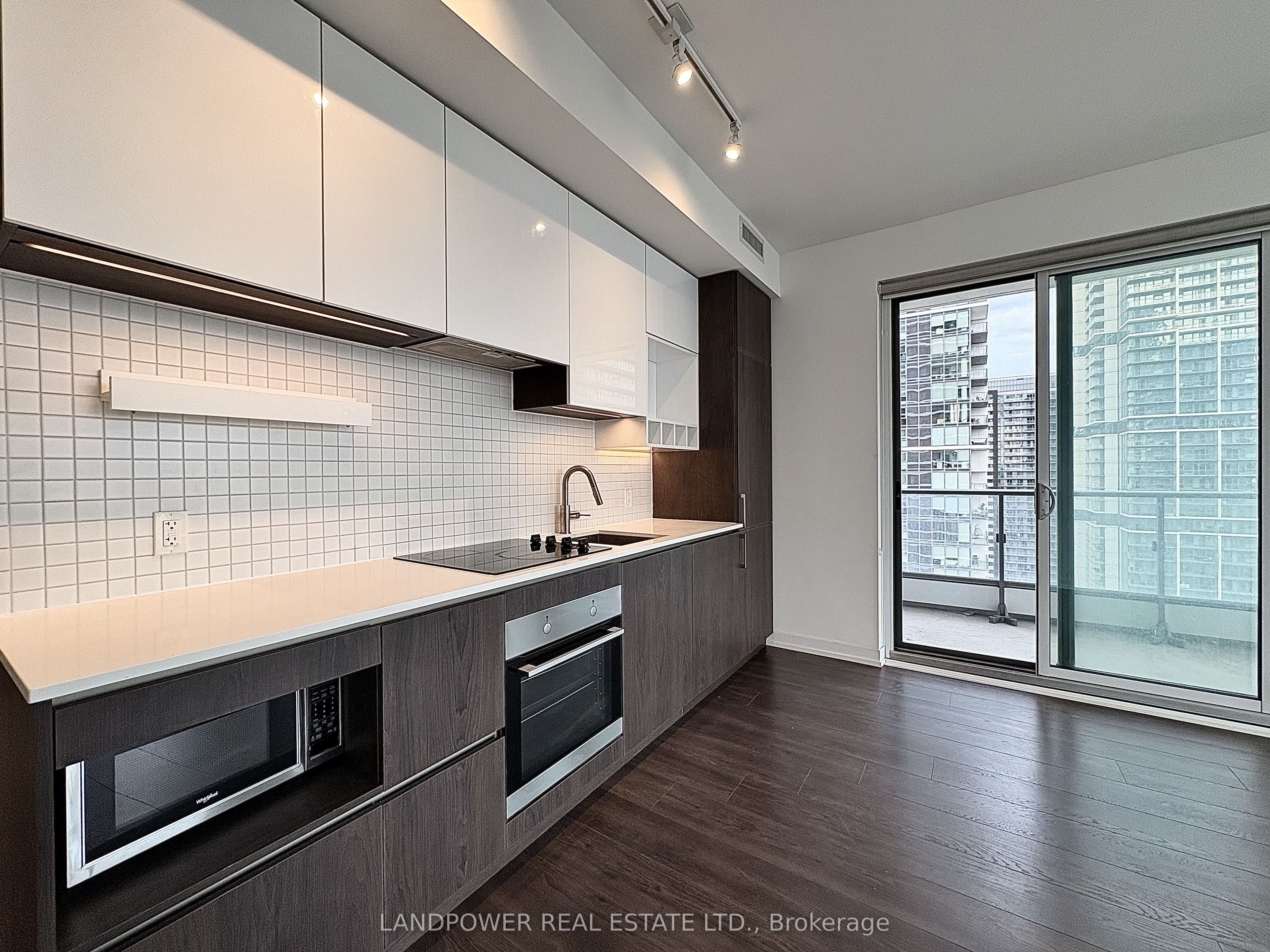 950 Portage Parkway 3006, Vaughan, ON L4K 0J7