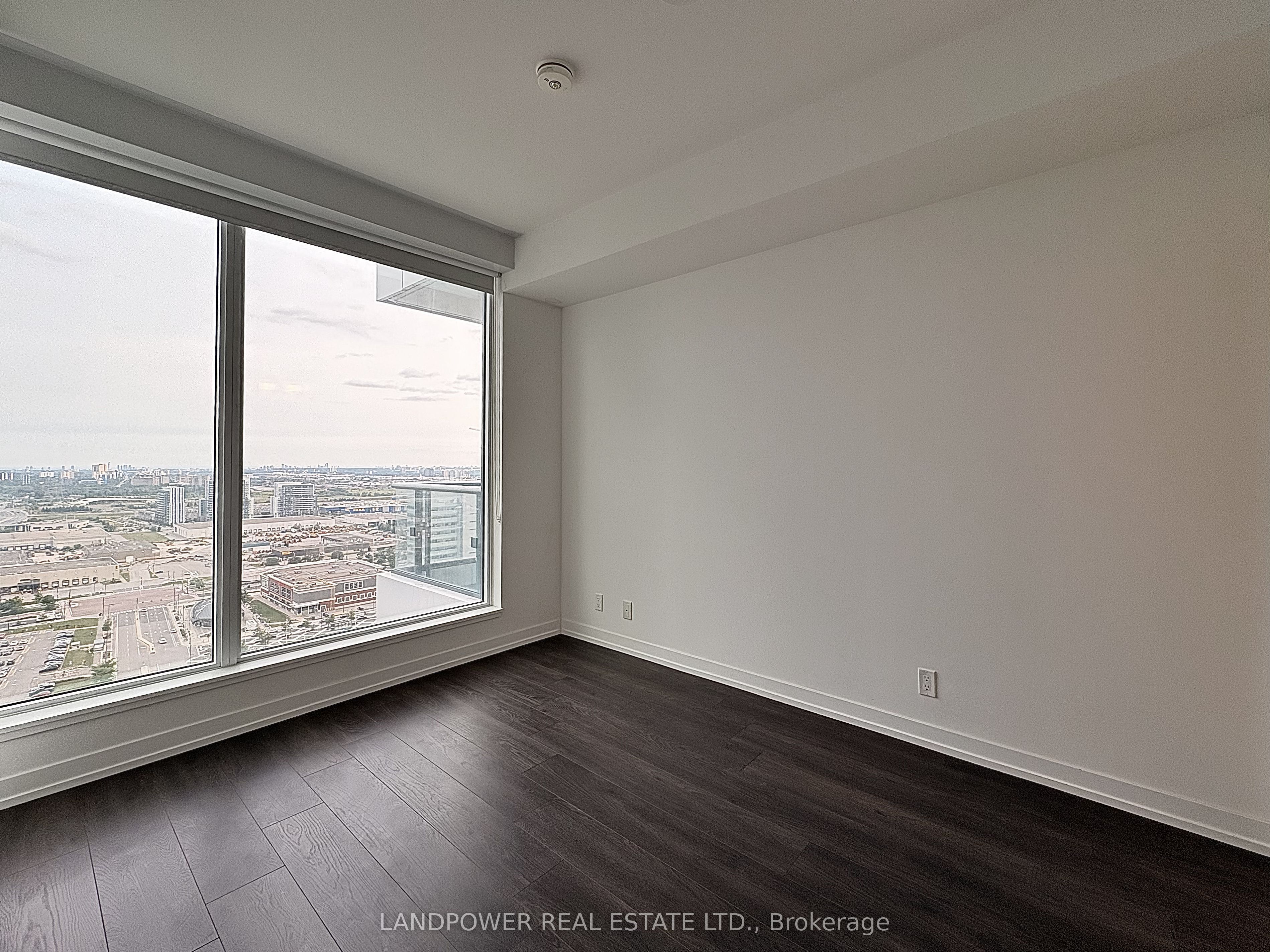 950 Portage Parkway 3006, Vaughan, ON L4K 0J7 photo 5