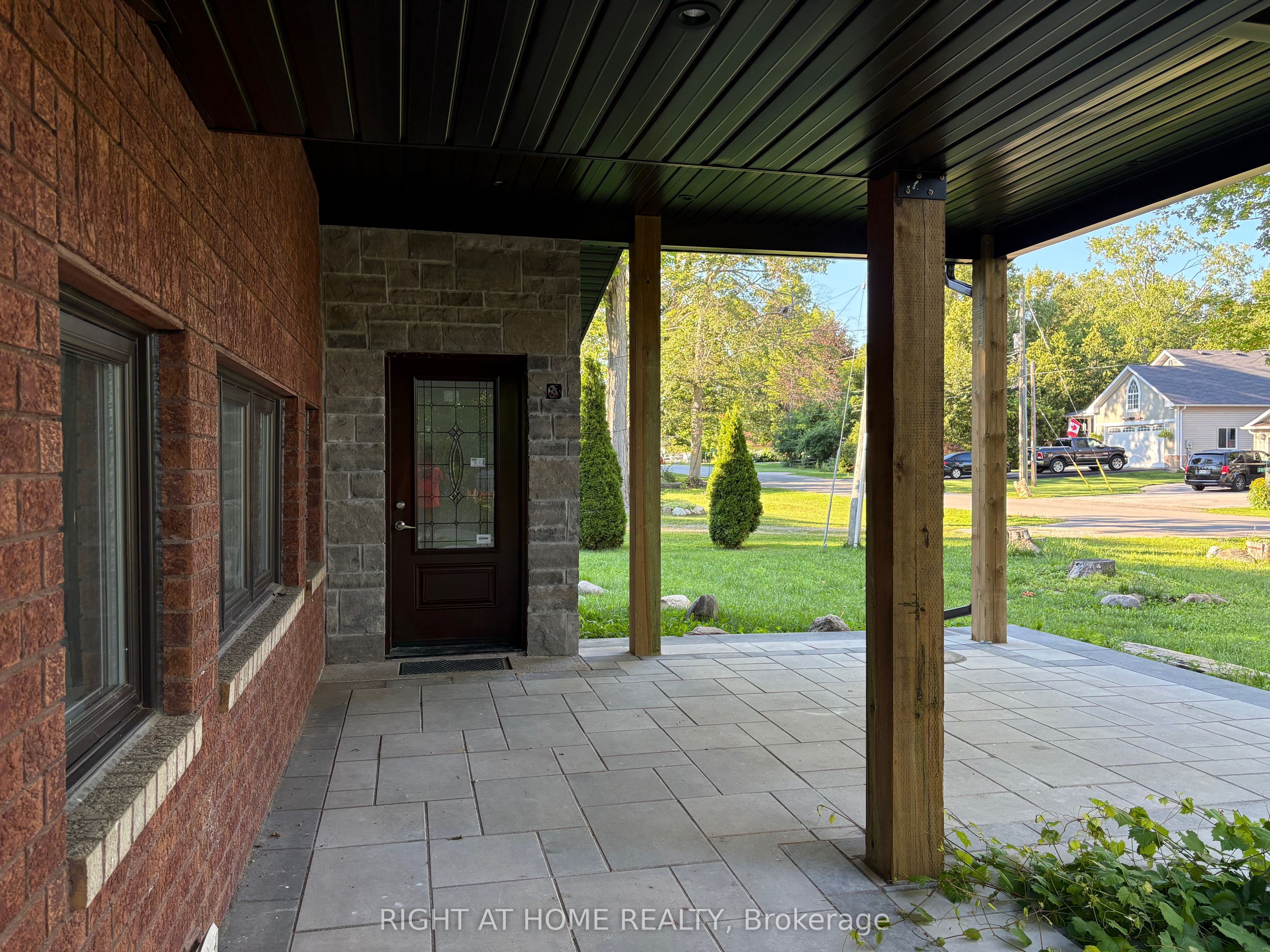 2012 Inglewood Drive, Innisfil, ON L9S 1Z1 photo 2