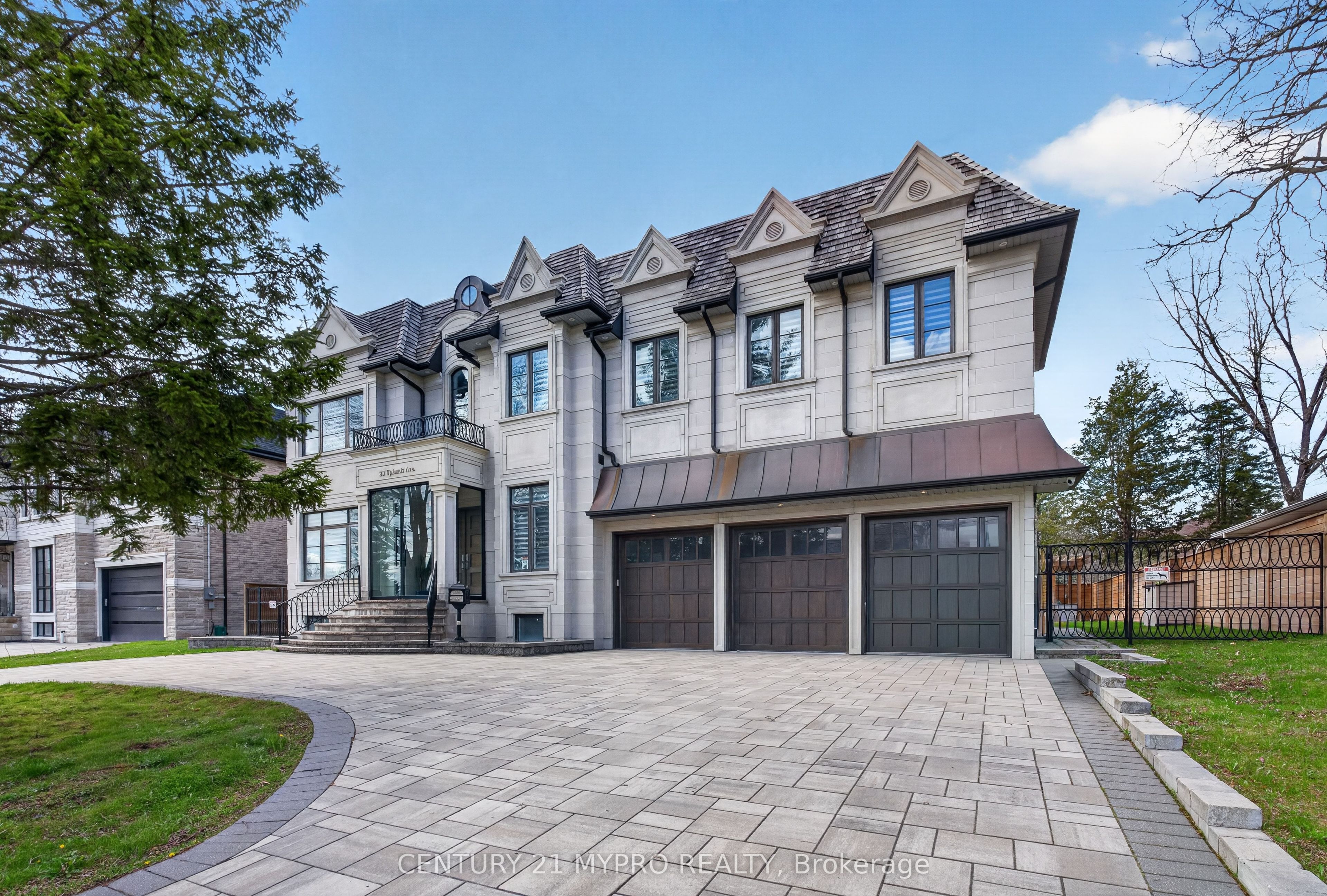20 Uplands Avenue, Vaughan, ON L4J 1J9 photo 2