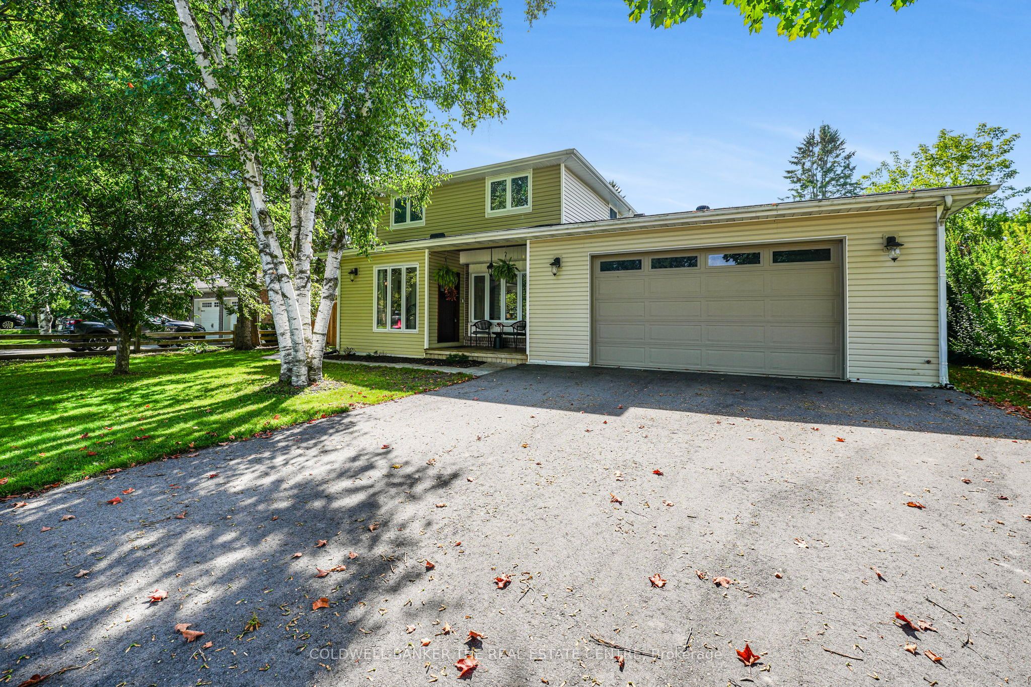 205 Sunset Crescent, Innisfil, ON L9S 1J2