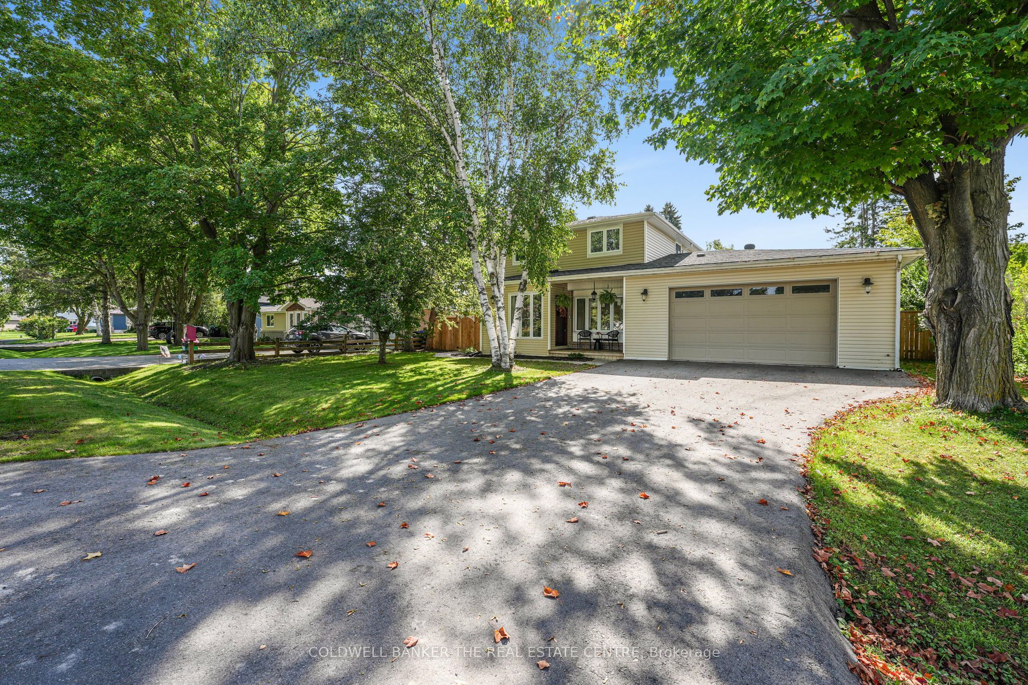 205 Sunset Crescent, Innisfil, ON L9S 1J2 photo 2