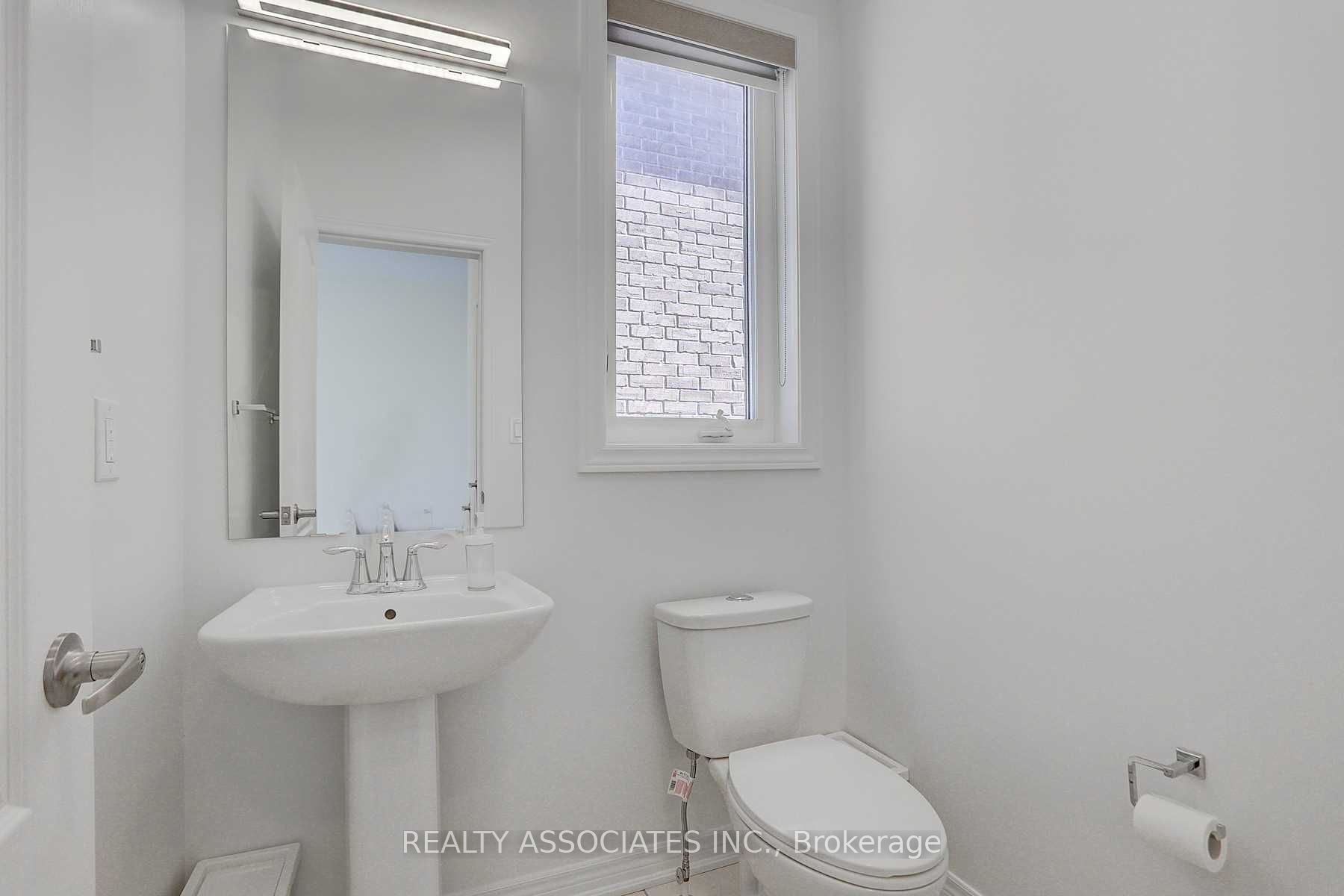 153 Roy Harper Avenue, Aurora, ON L4G 0V6 photo 5