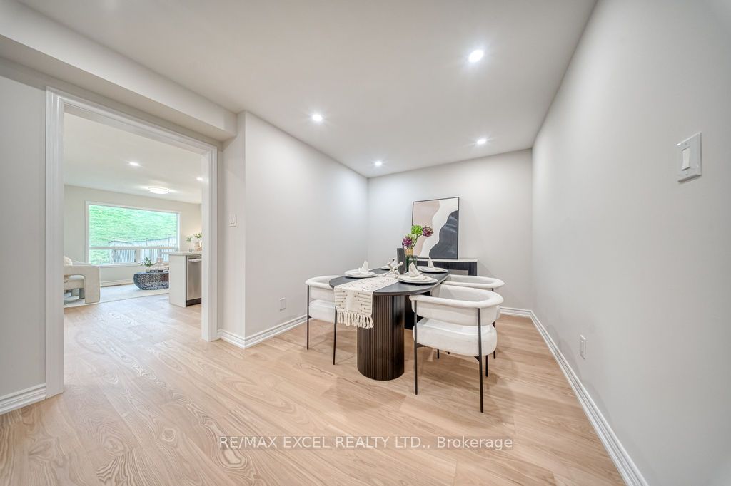 561 Caboto Trail, Markham, ON L3R 5S2 photo 5