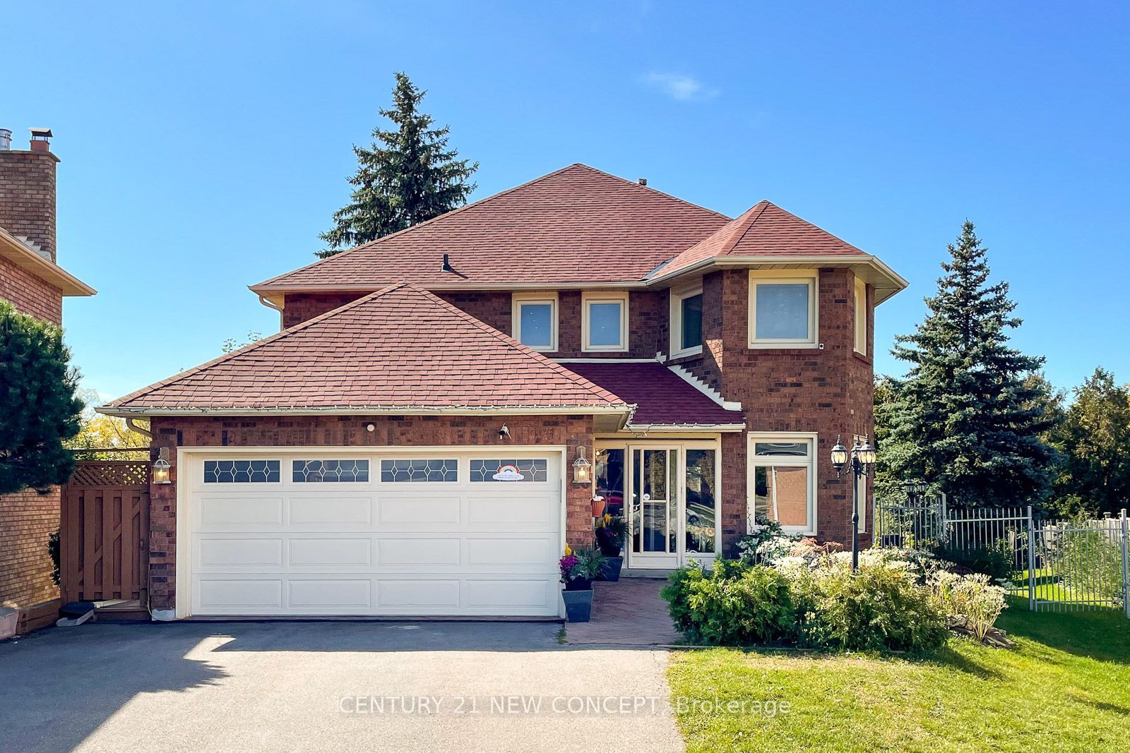 40 Marchwood Crescent, Richmond Hill, ON L4C 8M5