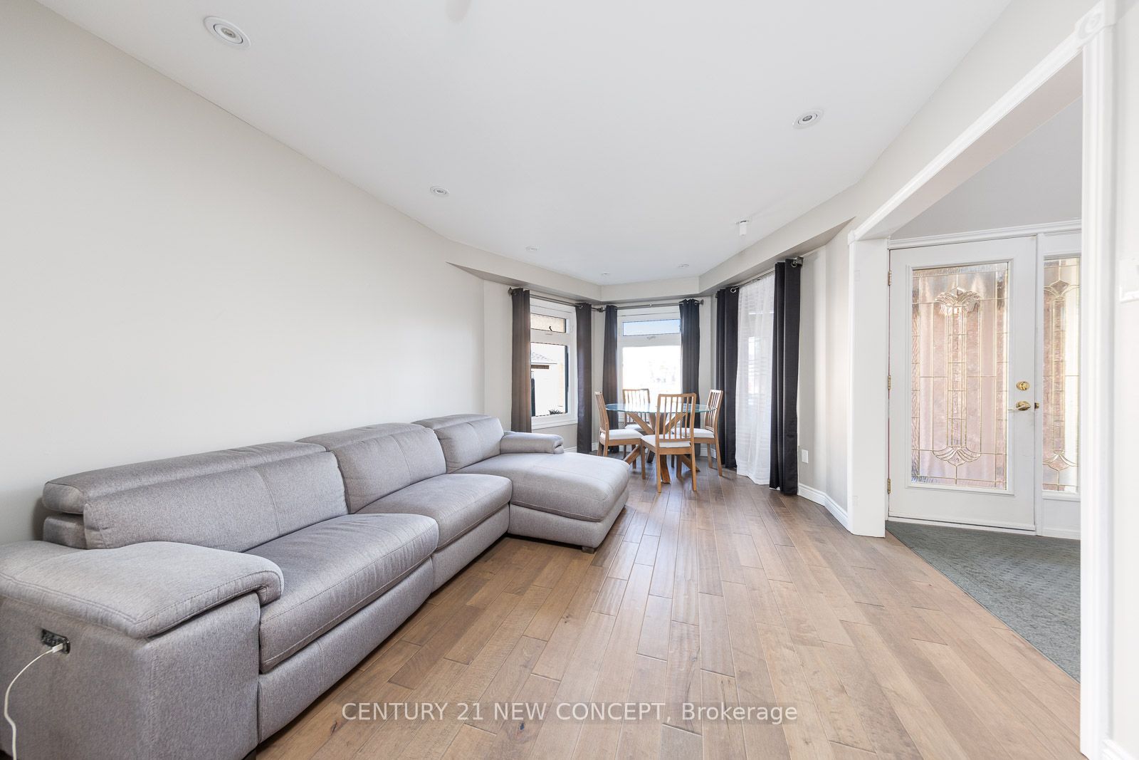 40 Marchwood Crescent, Richmond Hill, ON L4C 8M5 photo 4