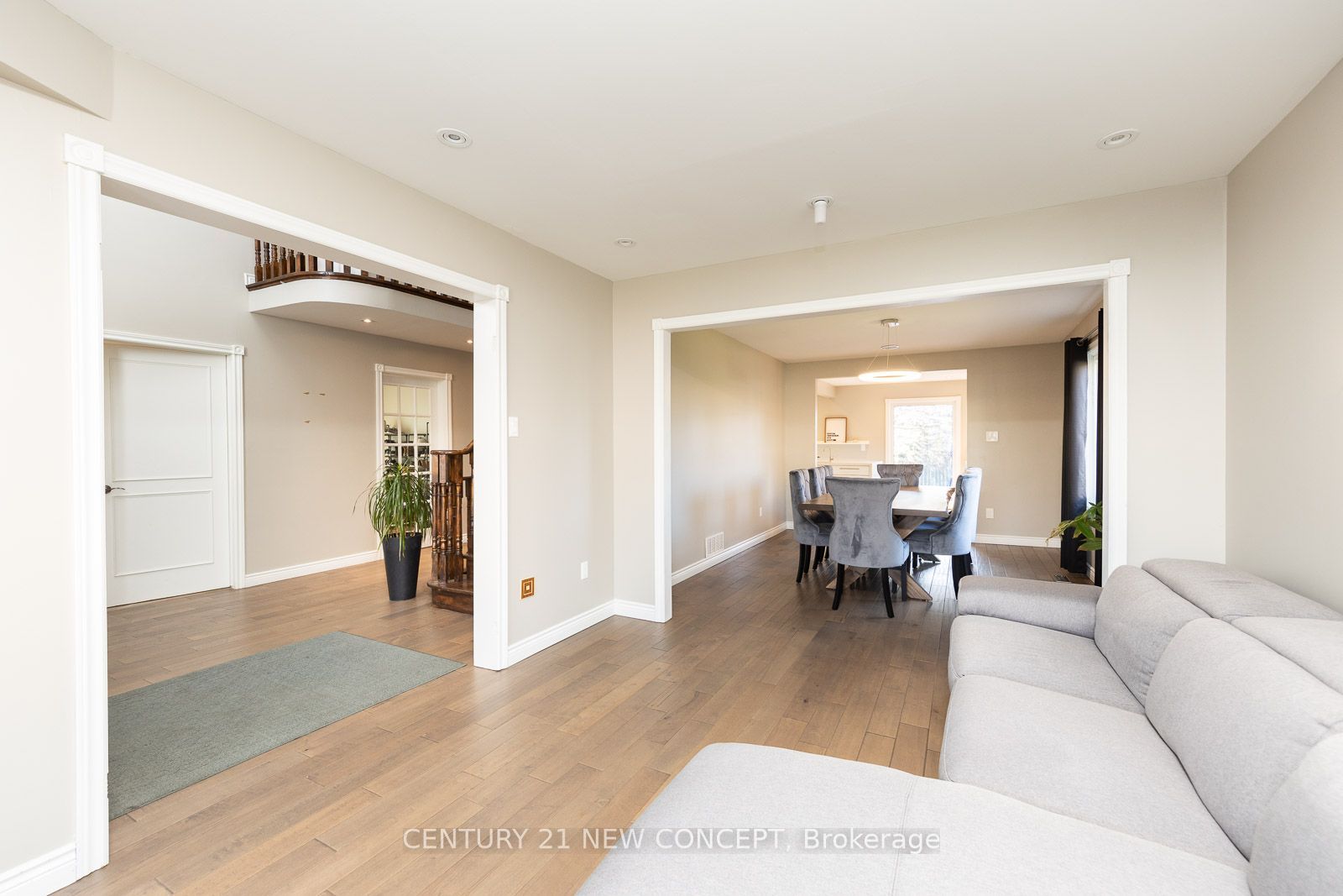 40 Marchwood Crescent, Richmond Hill, ON L4C 8M5 photo 5