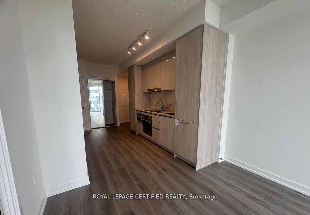 225 Commerce Street 5515, Vaughan, ON L4K 0R1 photo 3
