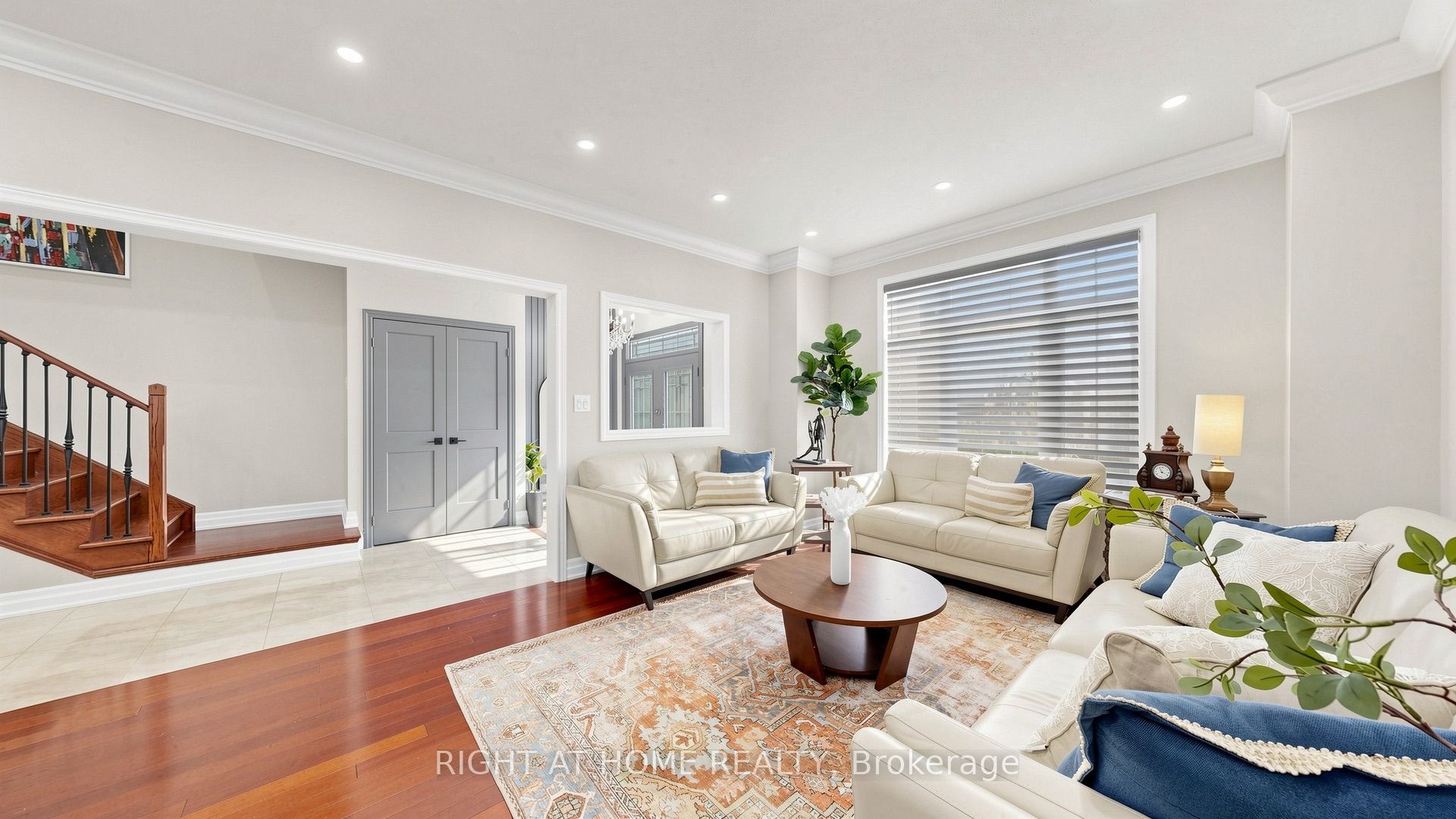 40 Chateau Drive, Vaughan, ON L4H 3A1 photo 4