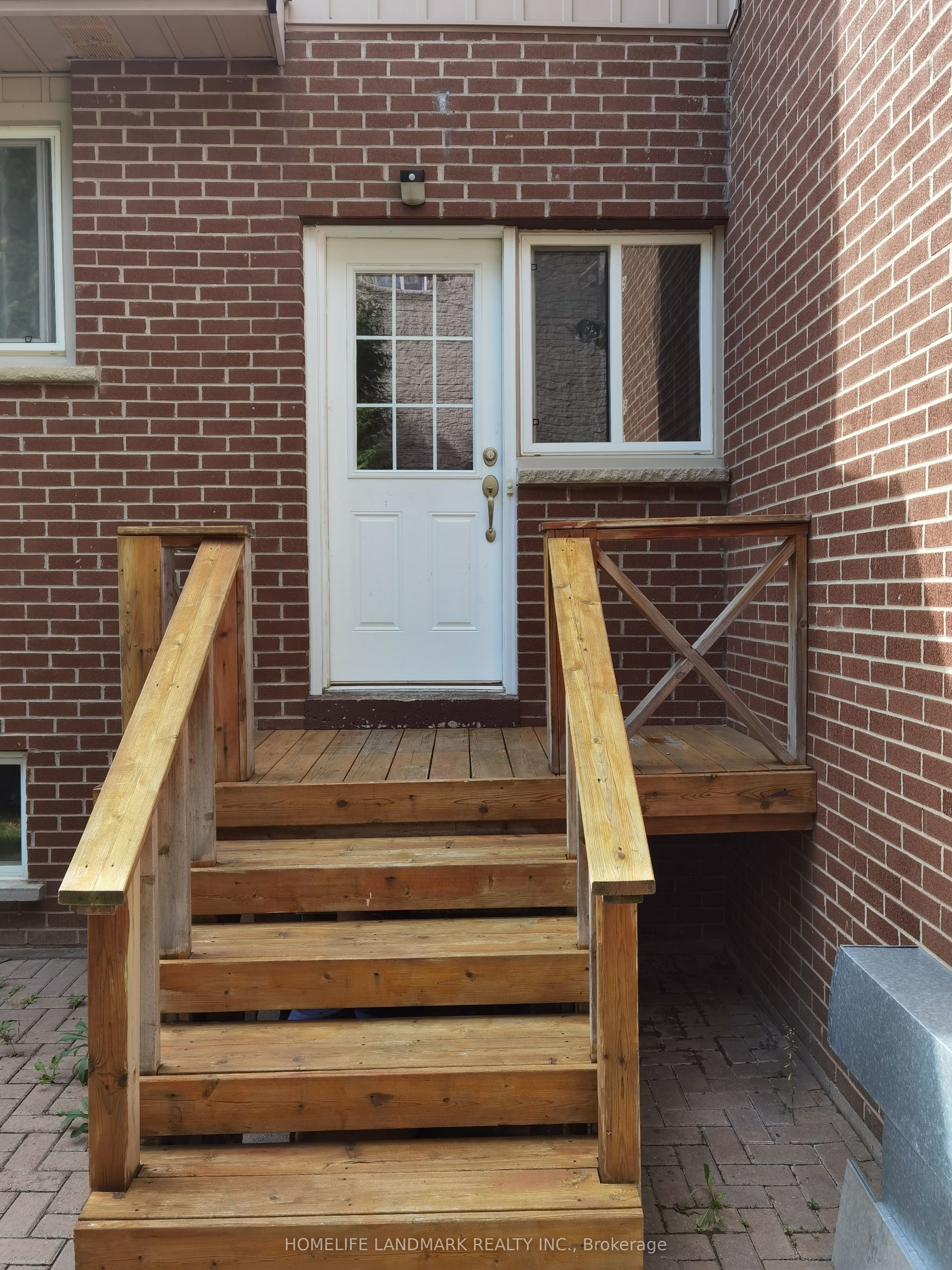 109 Brookside Road S, Richmond Hill, ON L4C 0J6