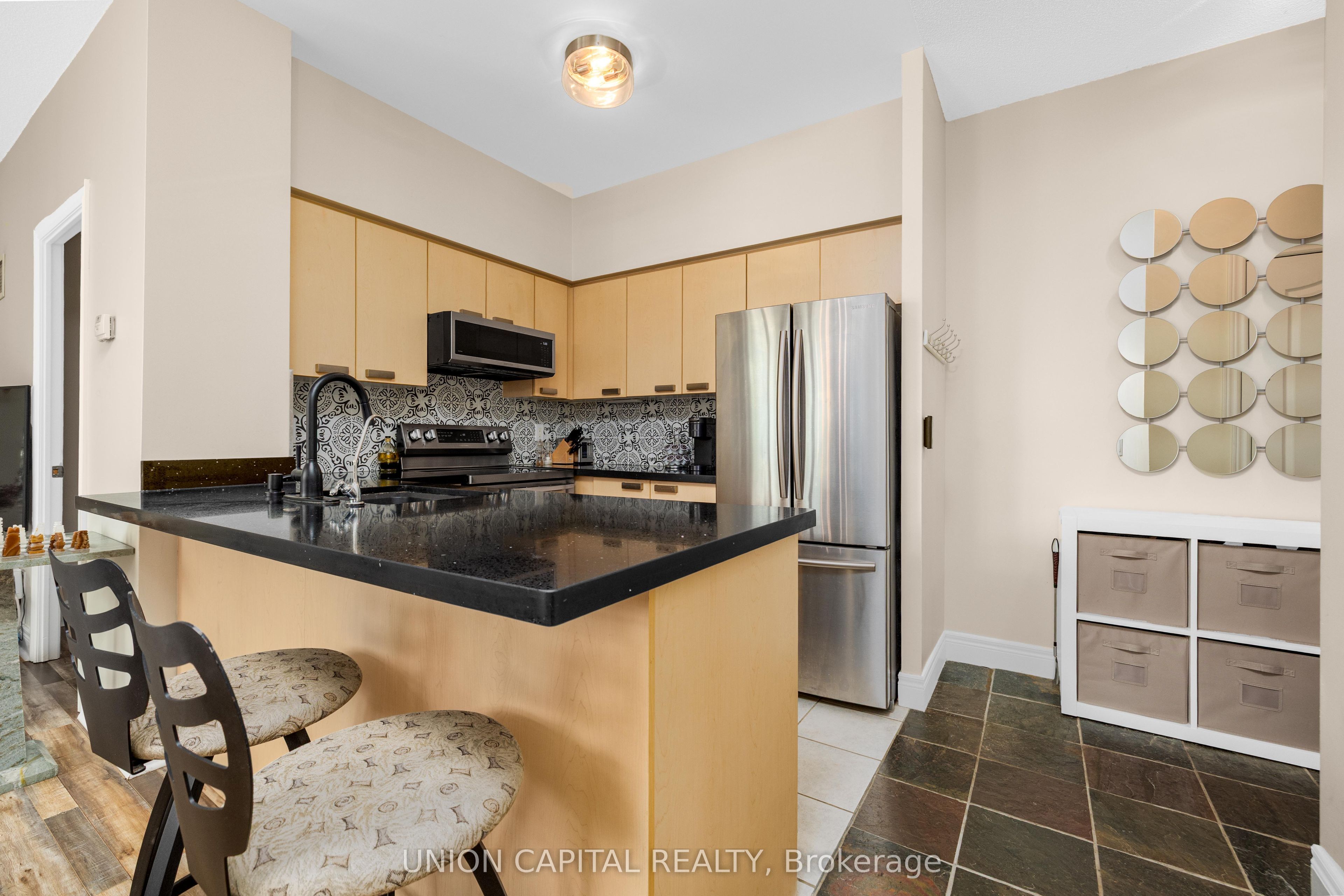 48 Suncrest Boulevard 102, Markham, ON L3T 7Y5 photo 5