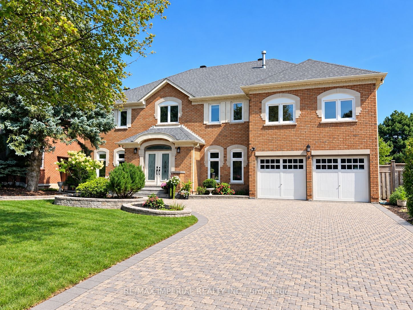 9 Elderwood Drive, Richmond Hill, ON L4B 2W8 photo 2