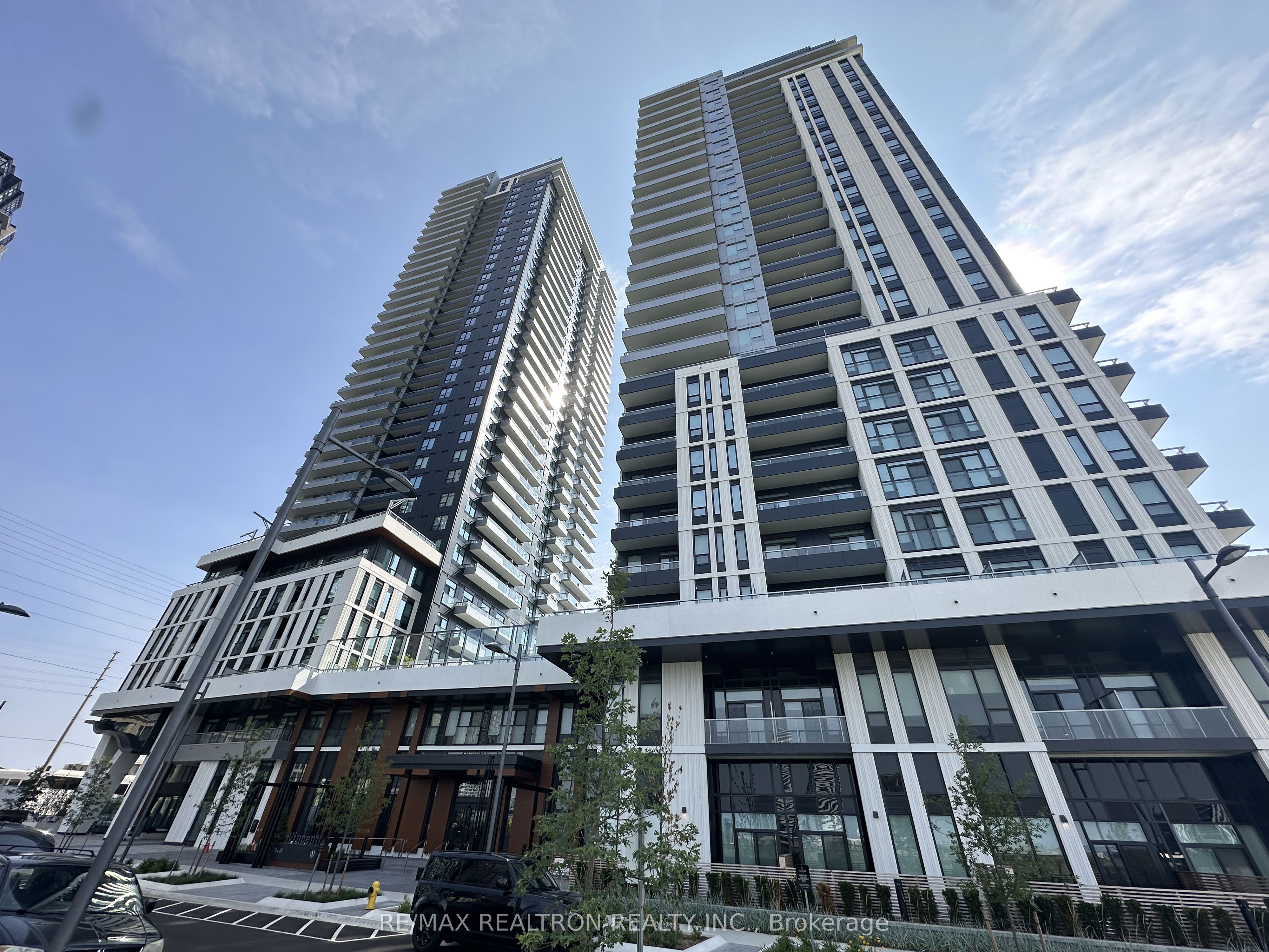 5 Meadowdale Road 1612, Vaughan, ON L4K 0C7