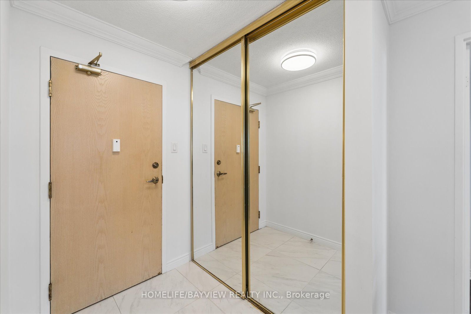 7 Townsgate Drive 515, Vaughan, ON L4J 7Z9 photo 5