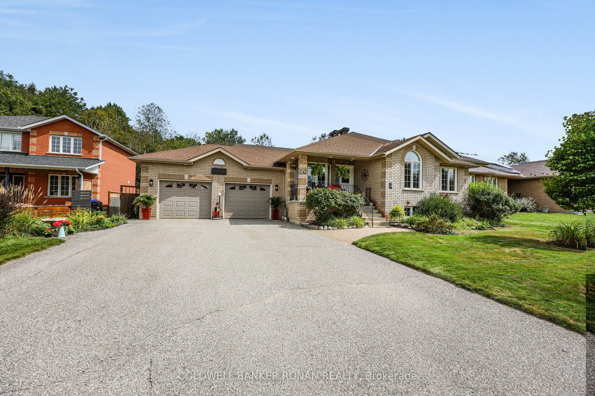 65 Burbank Circle, Adjala-Tosorontio, ON L0M 1J0 photo 2