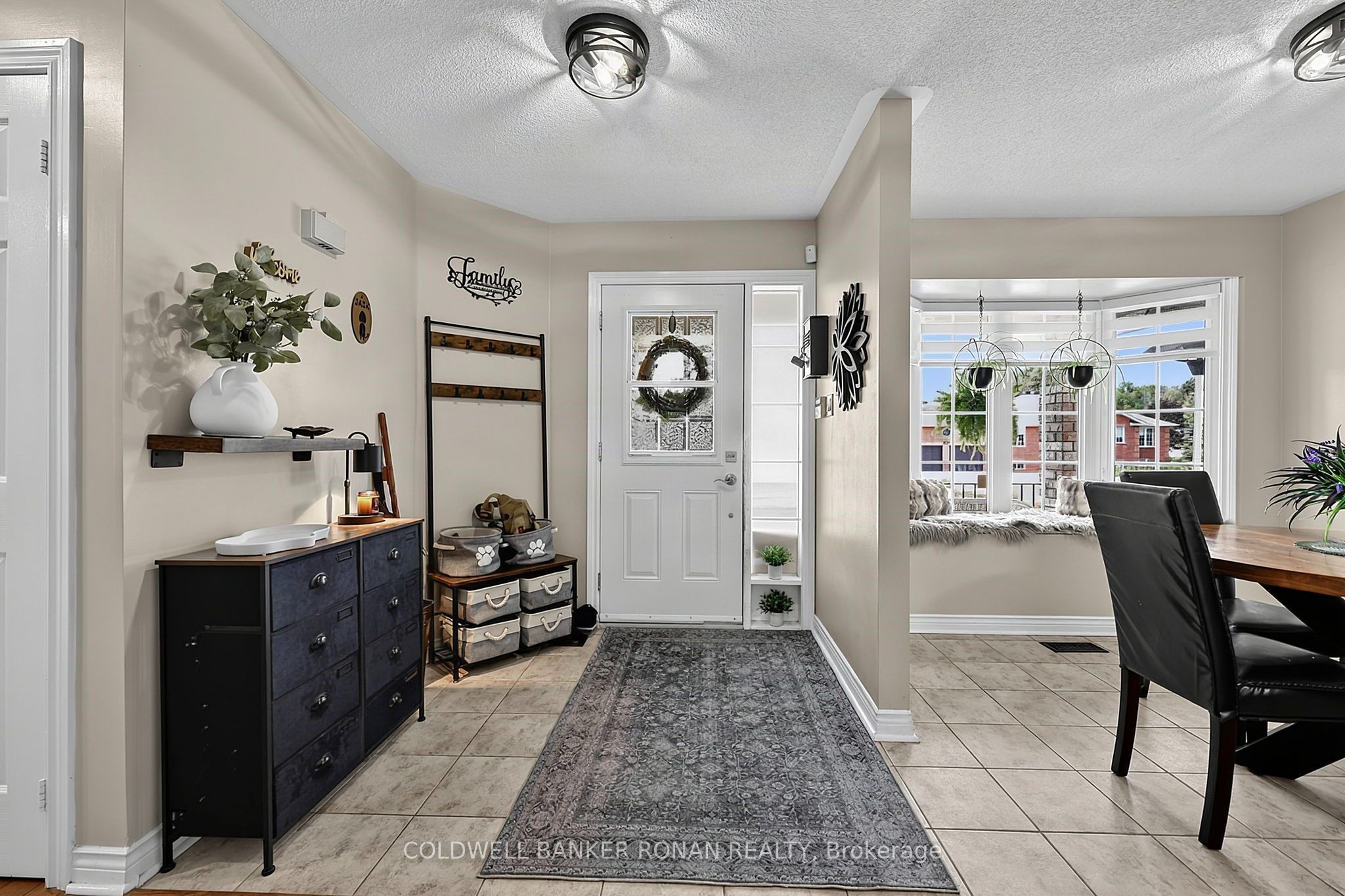 65 Burbank Circle, Adjala-Tosorontio, ON L0M 1J0 photo 4