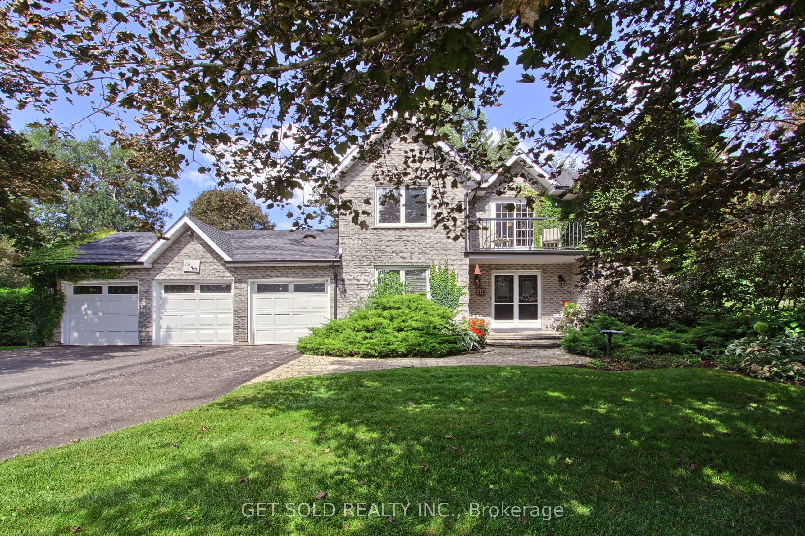 18 Whiteville Court, Whitchurch-Stouffville, ON L4A 7X4