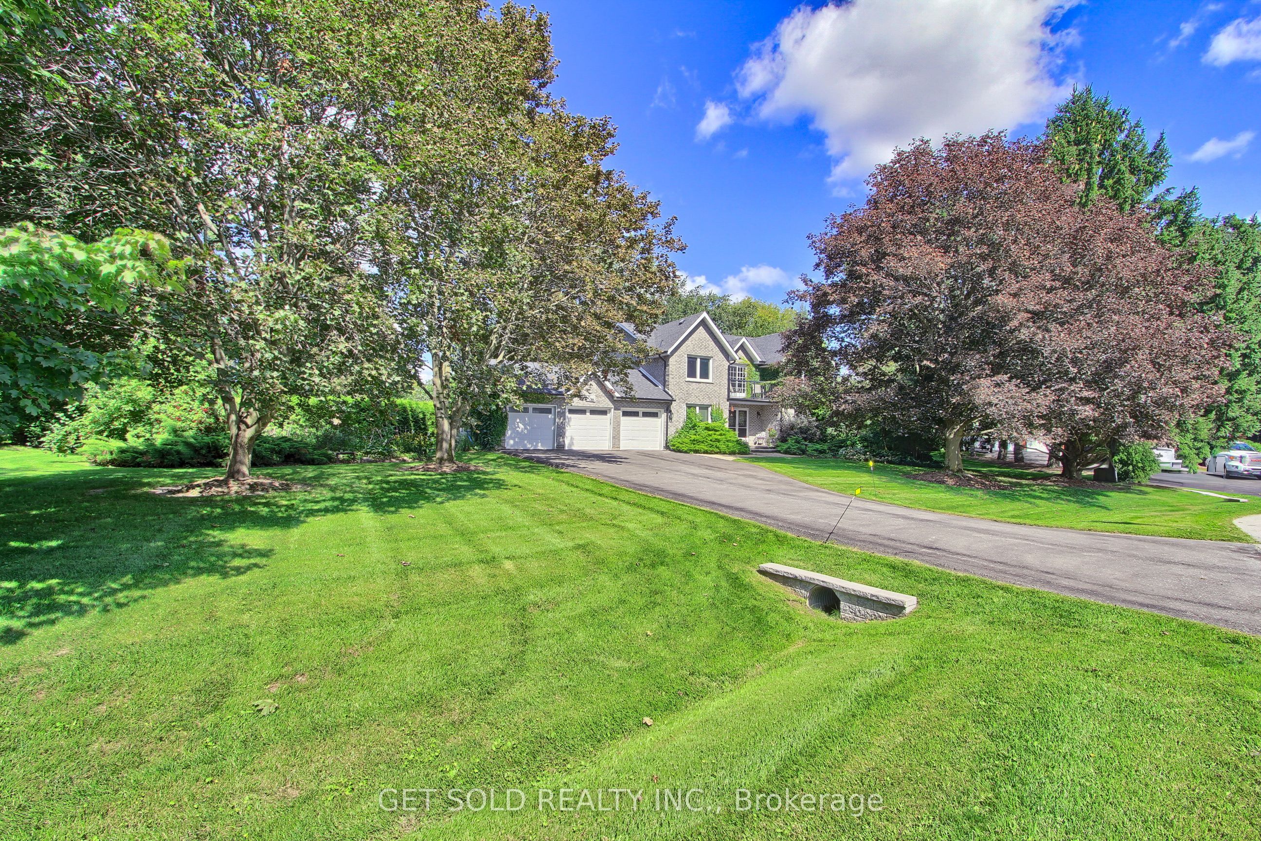 18 Whiteville Court, Whitchurch-Stouffville, ON L4A 7X4 photo 3