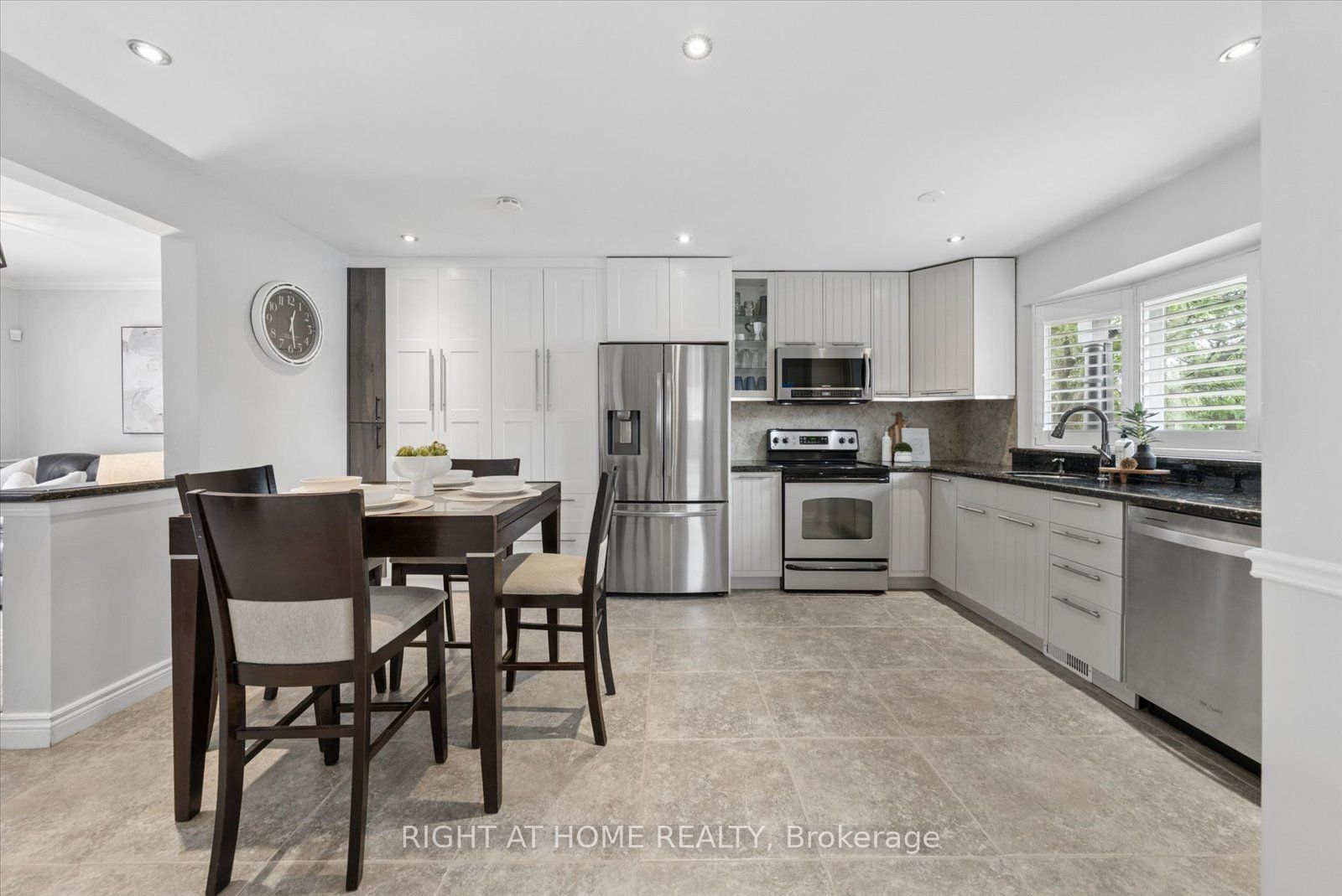 72 Natanya Boulevard, Georgina, ON L4P 3P7 photo 3