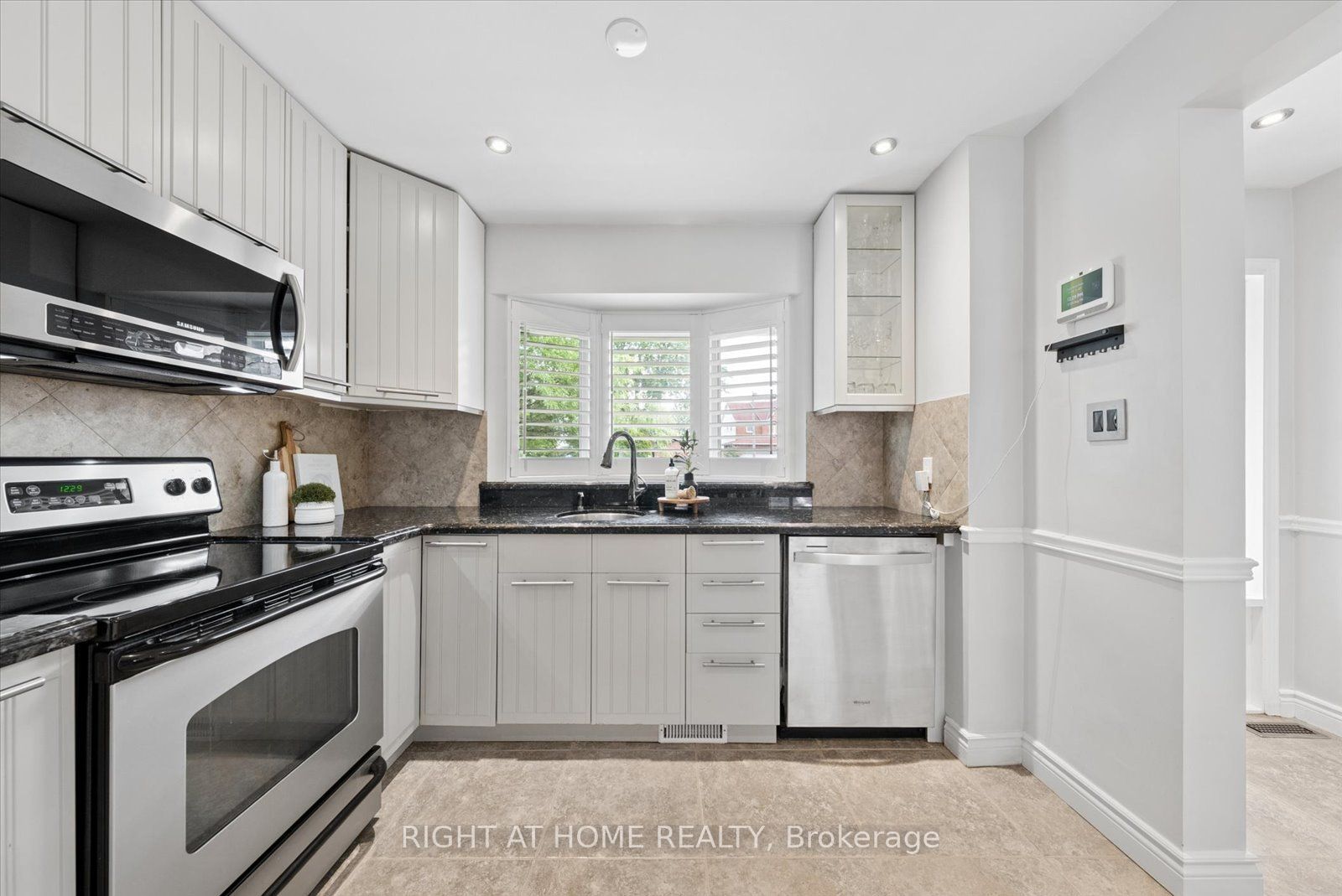 72 Natanya Boulevard, Georgina, ON L4P 3P7 photo 4
