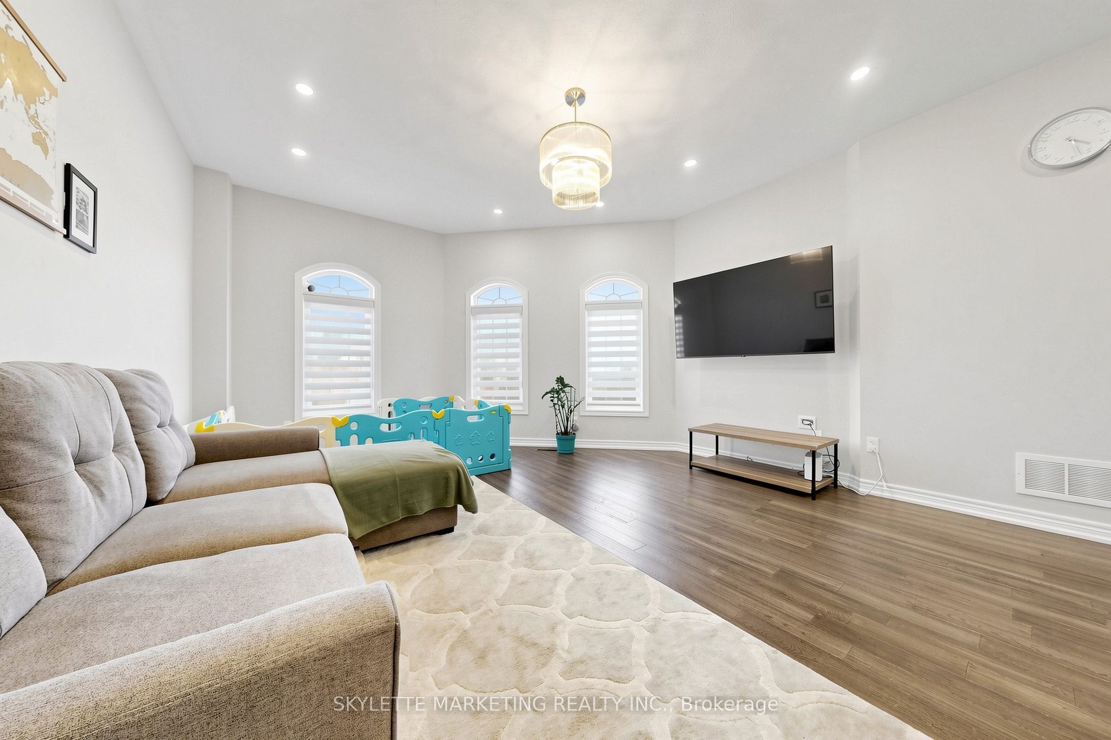 2417 Bur Oak Avenue, Markham, ON L6E 1J6 photo 5