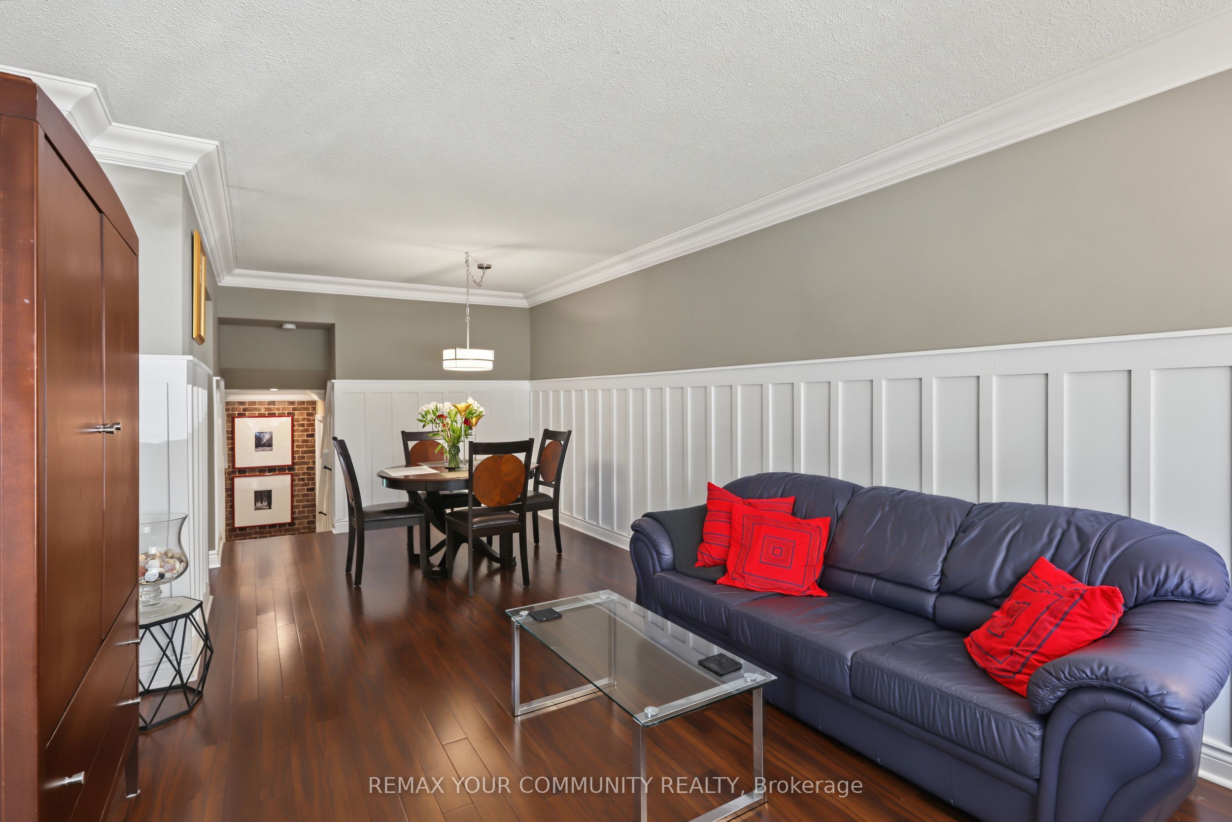 33 McDonald Drive, Aurora, ON L4G 2T4 photo 3