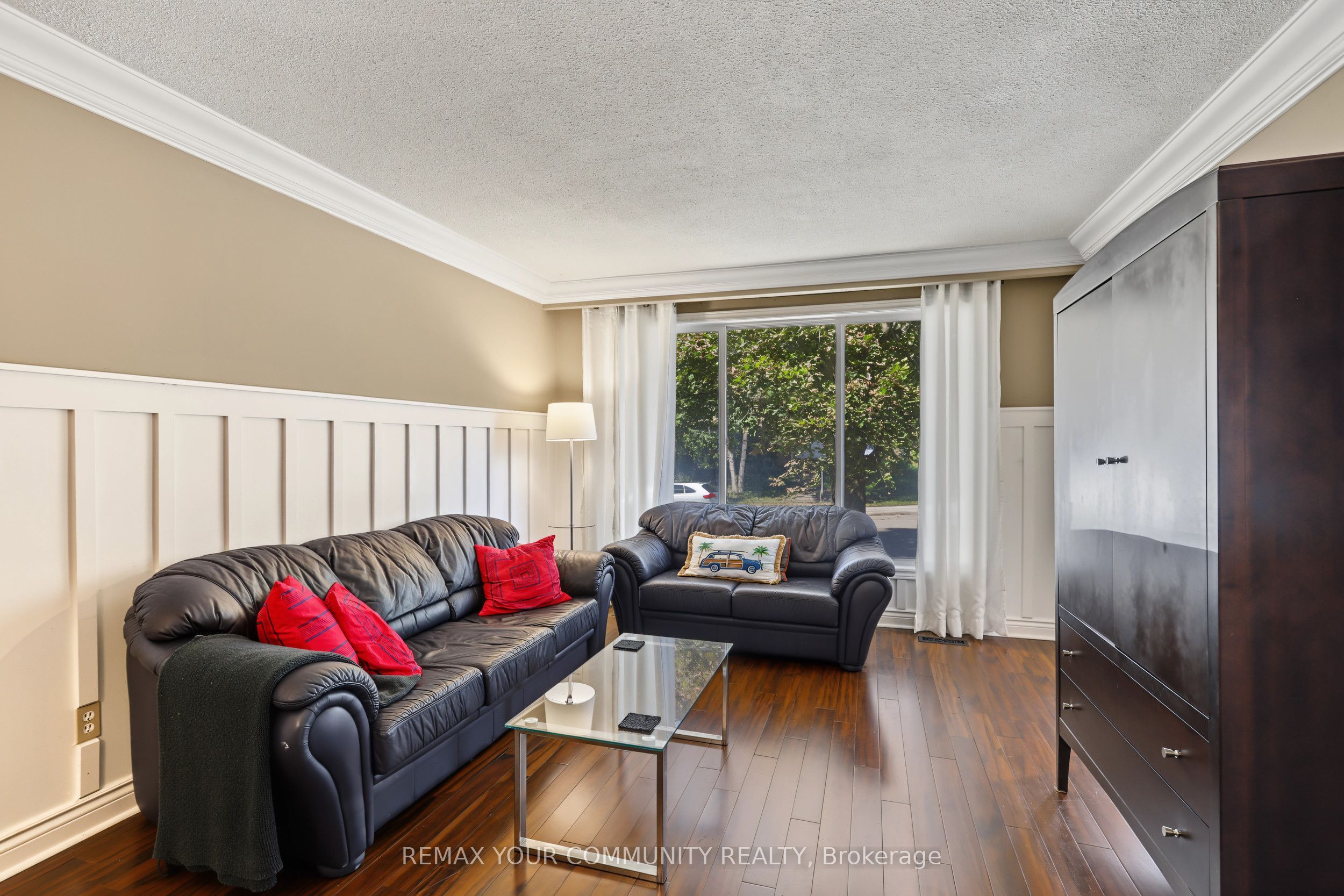 33 McDonald Drive, Aurora, ON L4G 2T4 photo 5