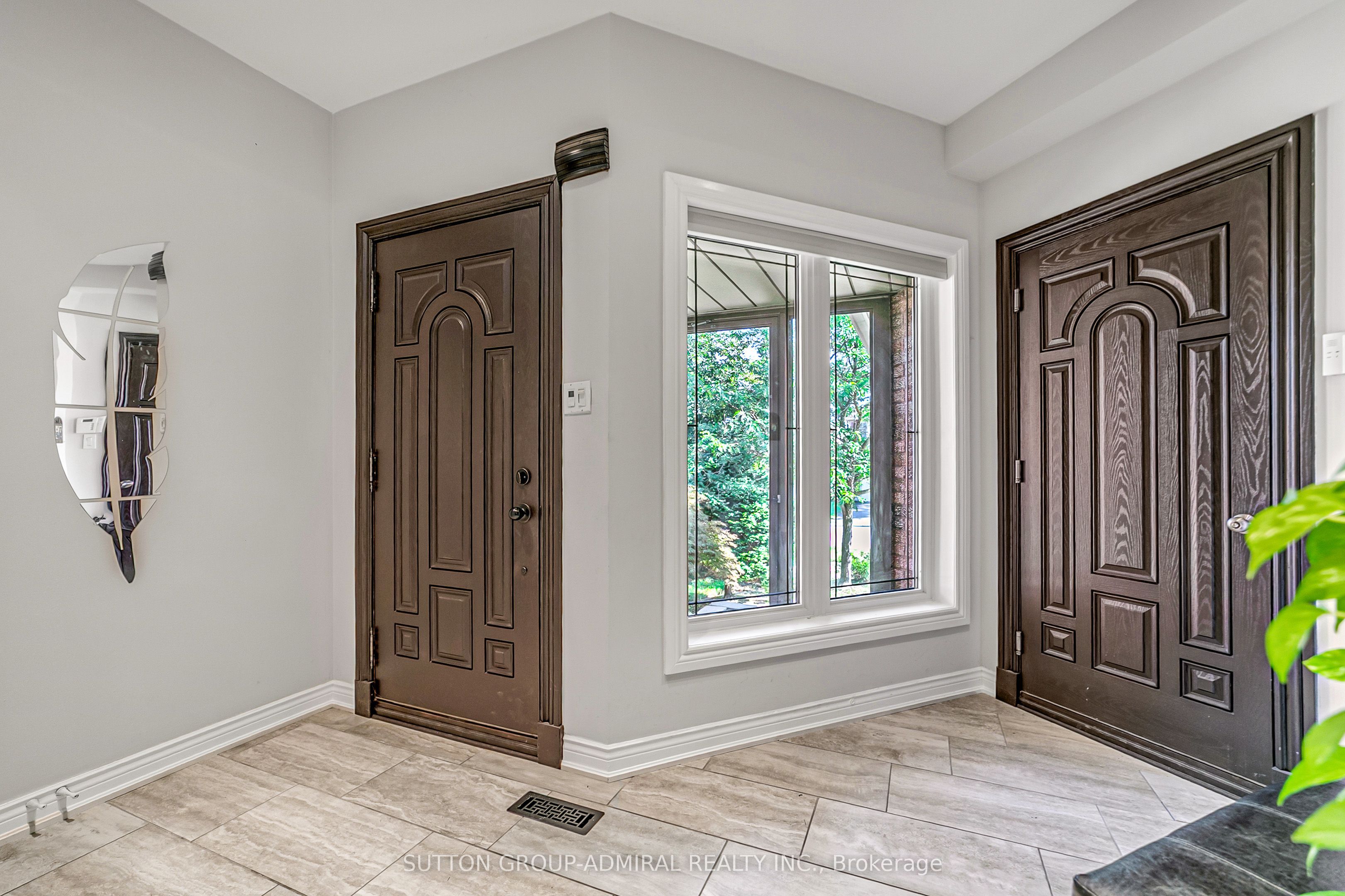 18 Buckhorn Avenue, Richmond Hill, ON L4C 0E3 photo 3