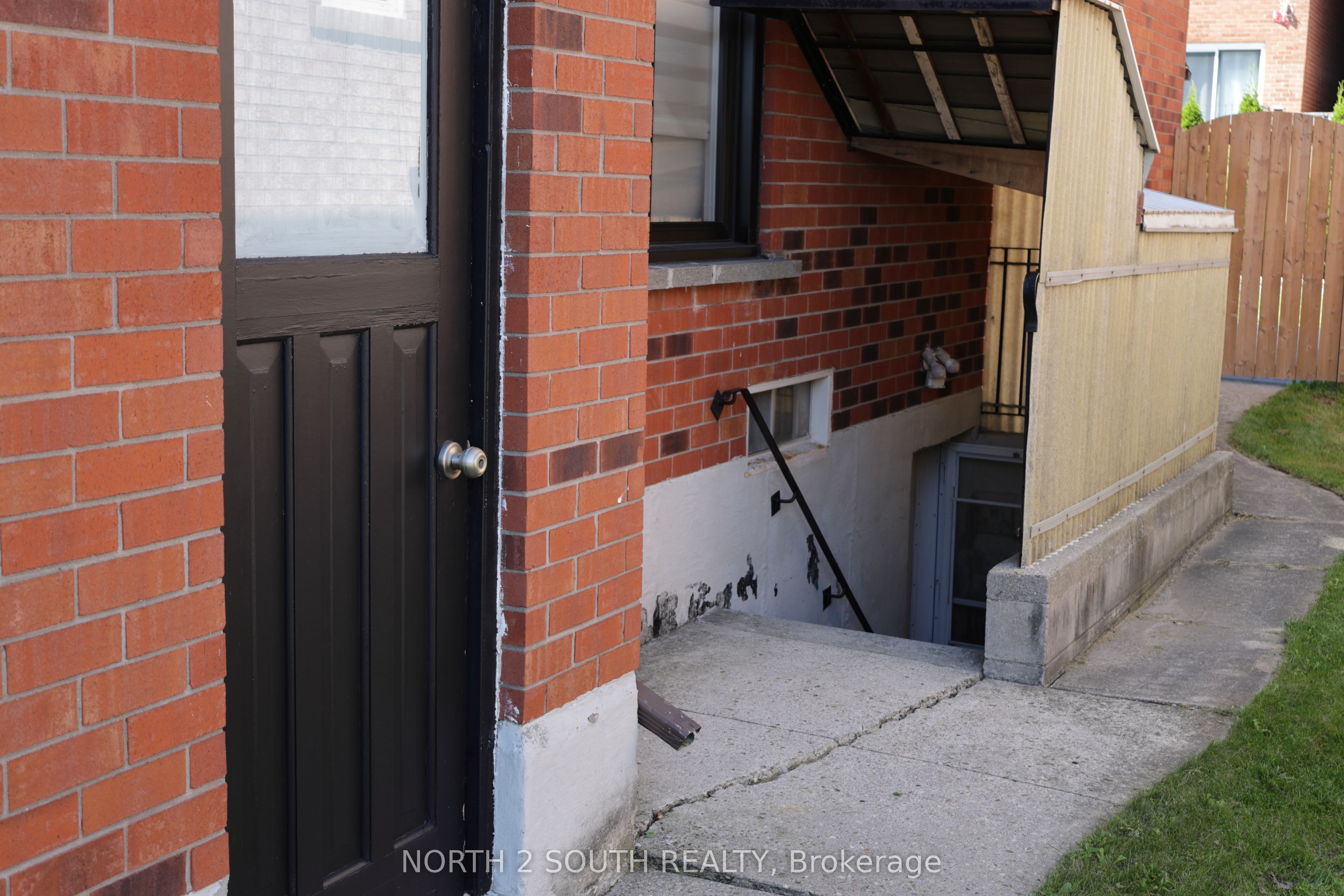 319 Glen Shields Avenue, Vaughan, ON L4K 1T4 photo 4