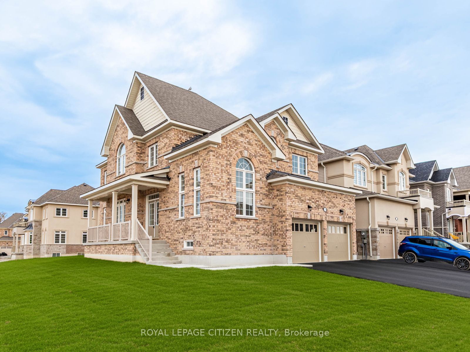 2 Wayne Allison Drive, Georgina, ON L0E 1R0