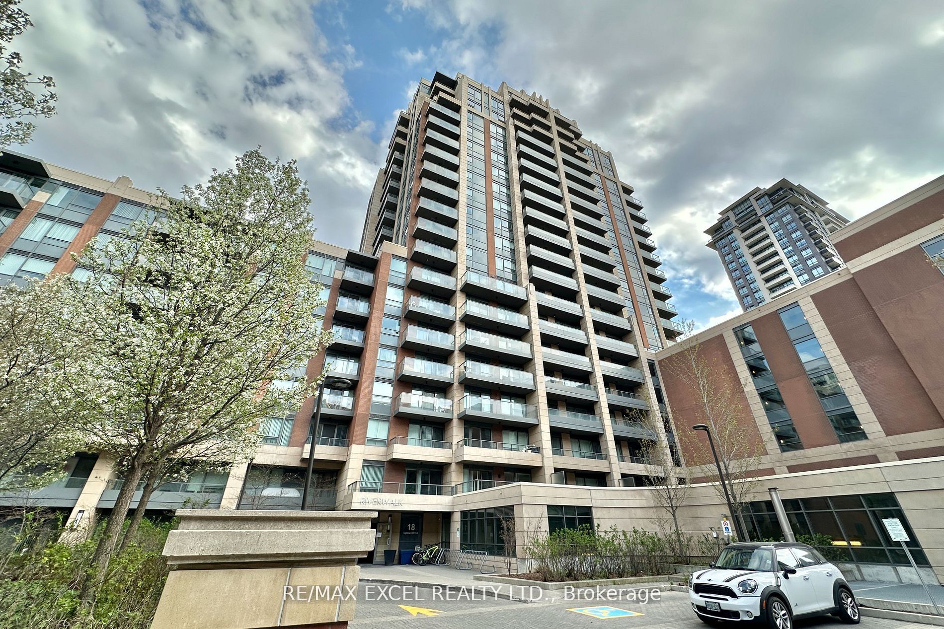 18 Uptown Drive 703, Markham, ON L3R 5M5 photo 2