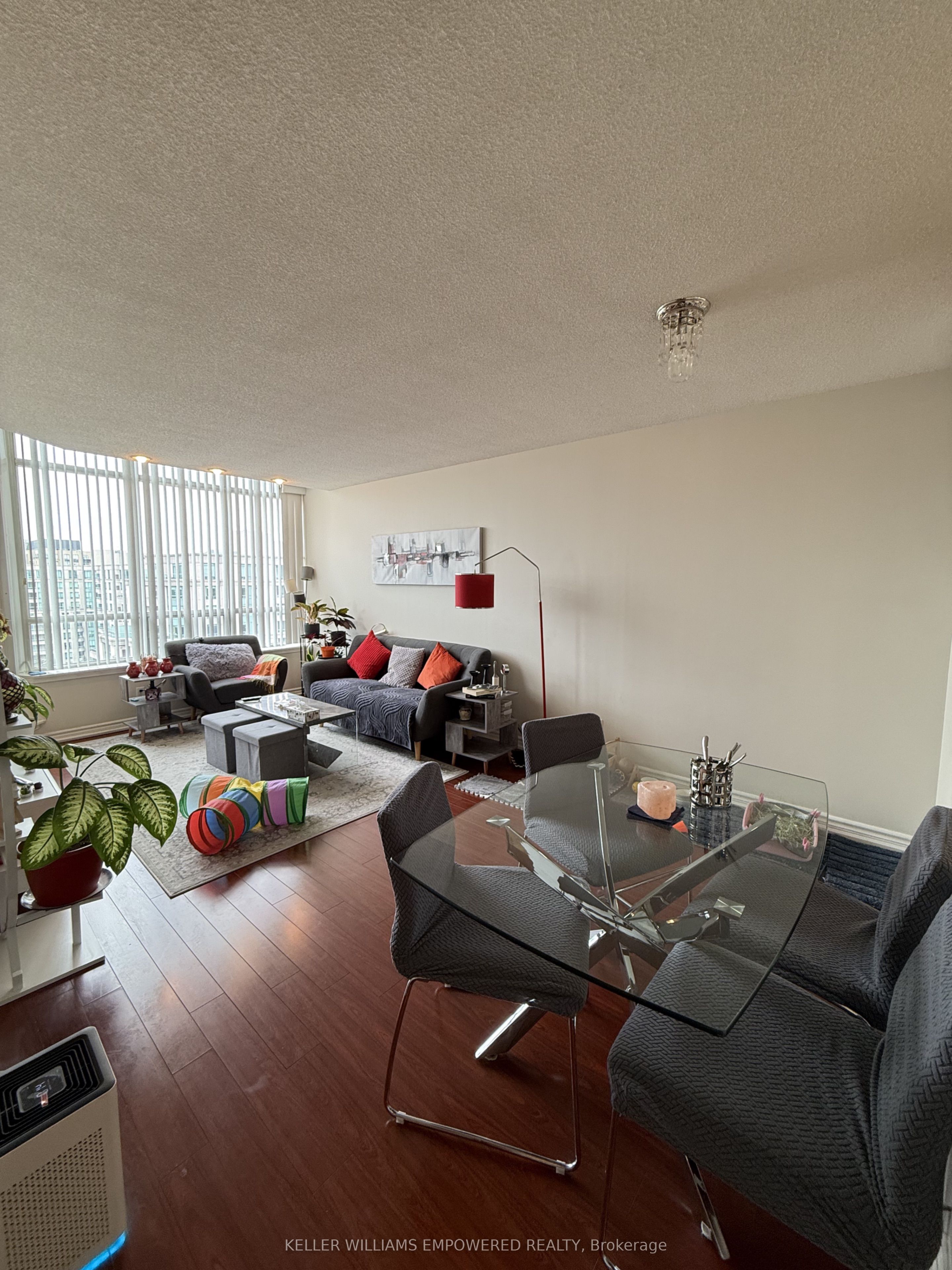 81 Townsgate Drive PH106, Vaughan, ON L4J 8E6 photo 3