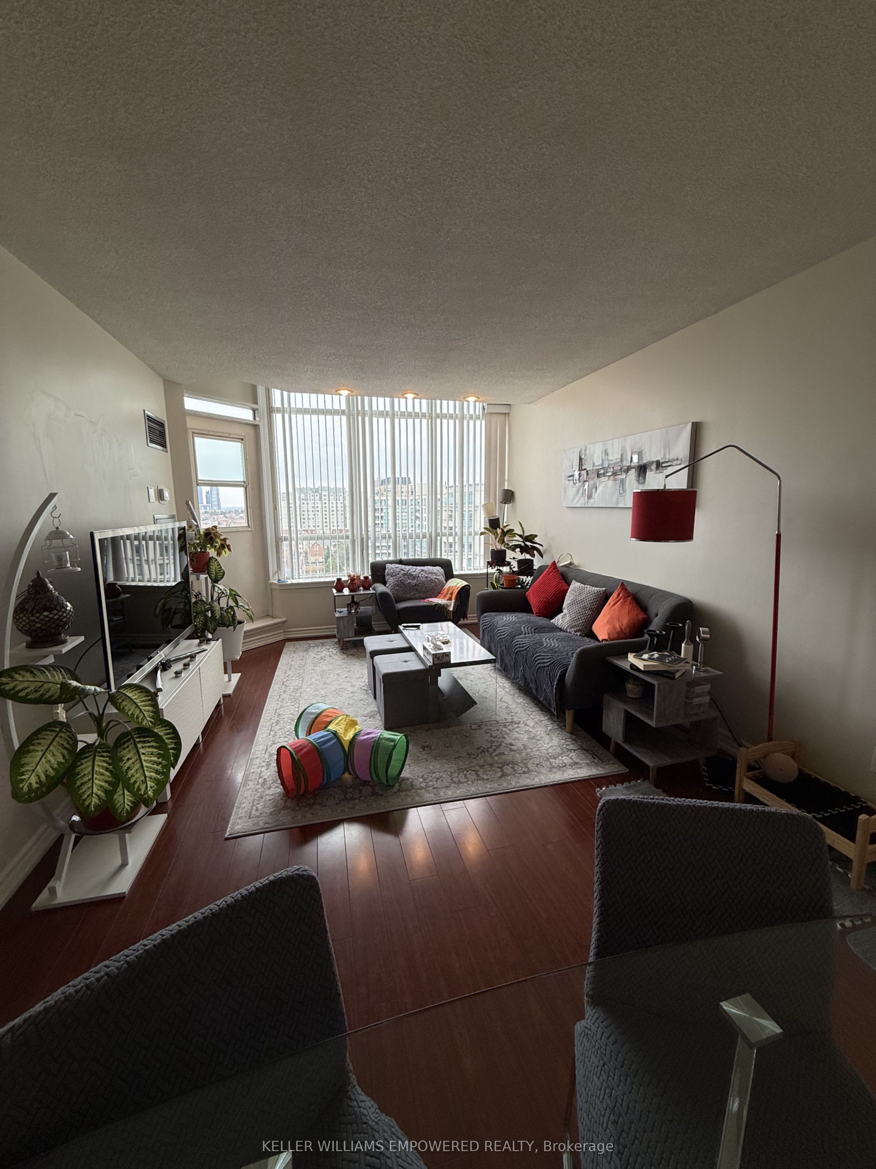 81 Townsgate Drive PH106, Vaughan, ON L4J 8E6 photo 4