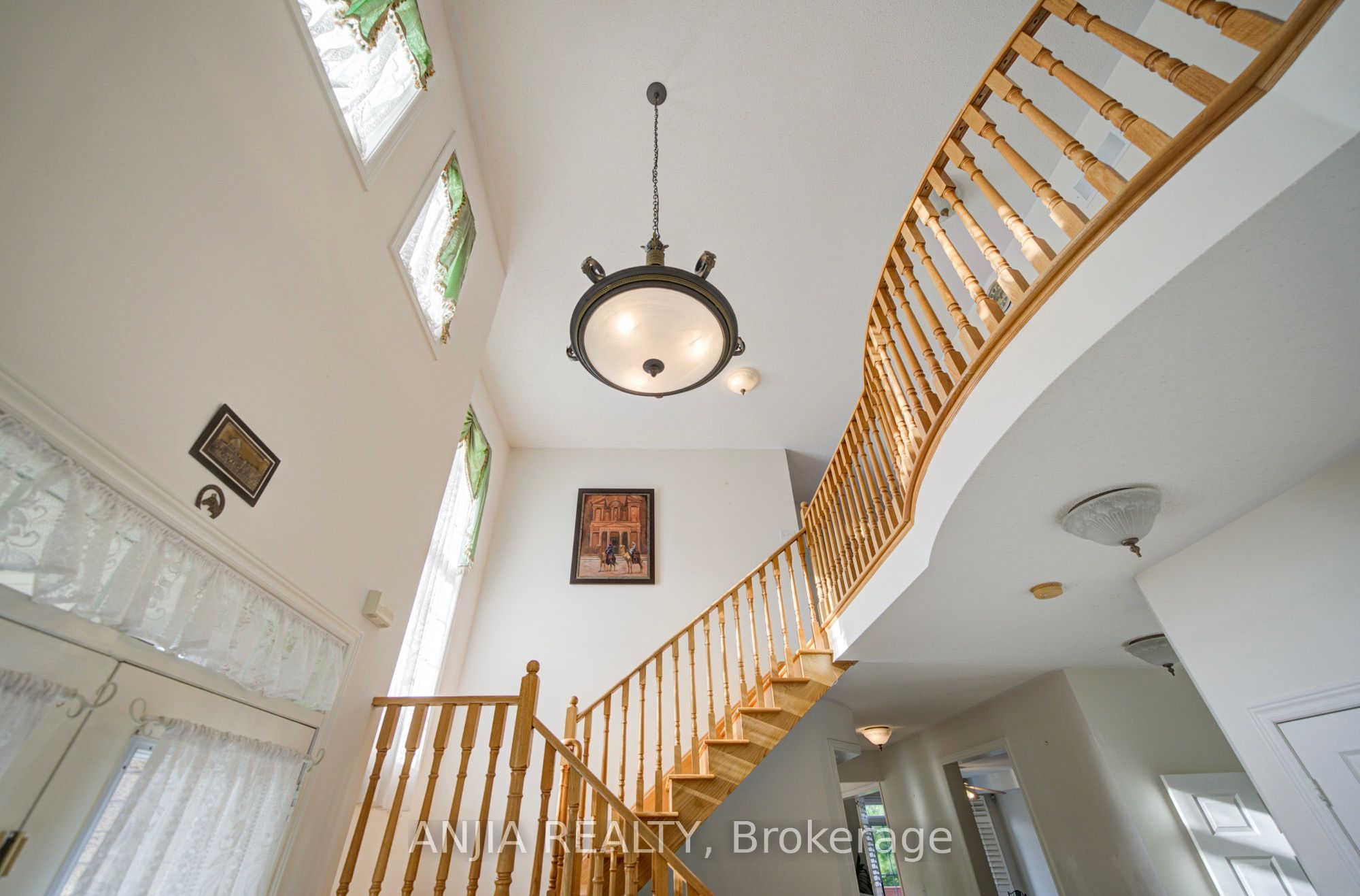 65 Staynor Crescent, Markham, ON L6E 1M8 photo 2
