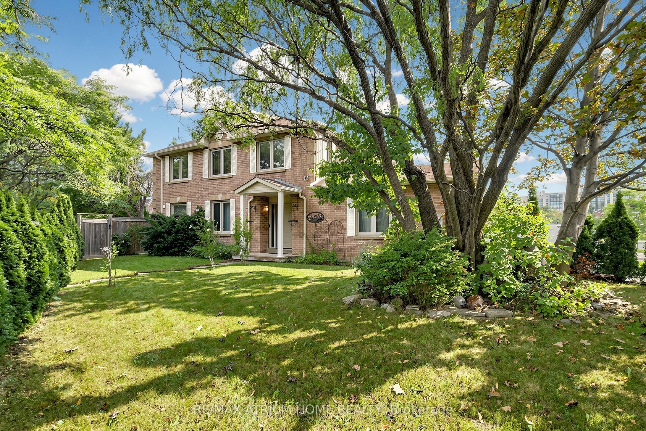 22 Bingham Street, Richmond Hill, ON L4C 9R1 photo 3