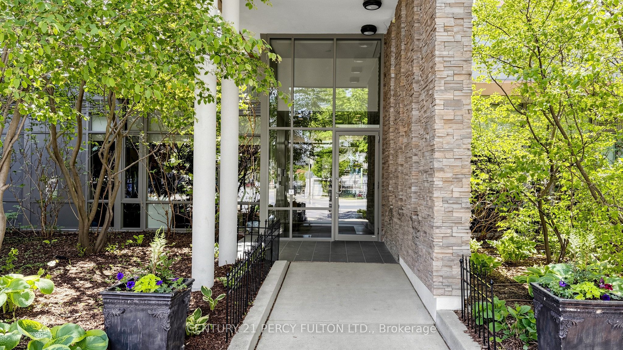 57 Upper Duke Crescent 102, Markham, ON L6G 0B9 photo 4
