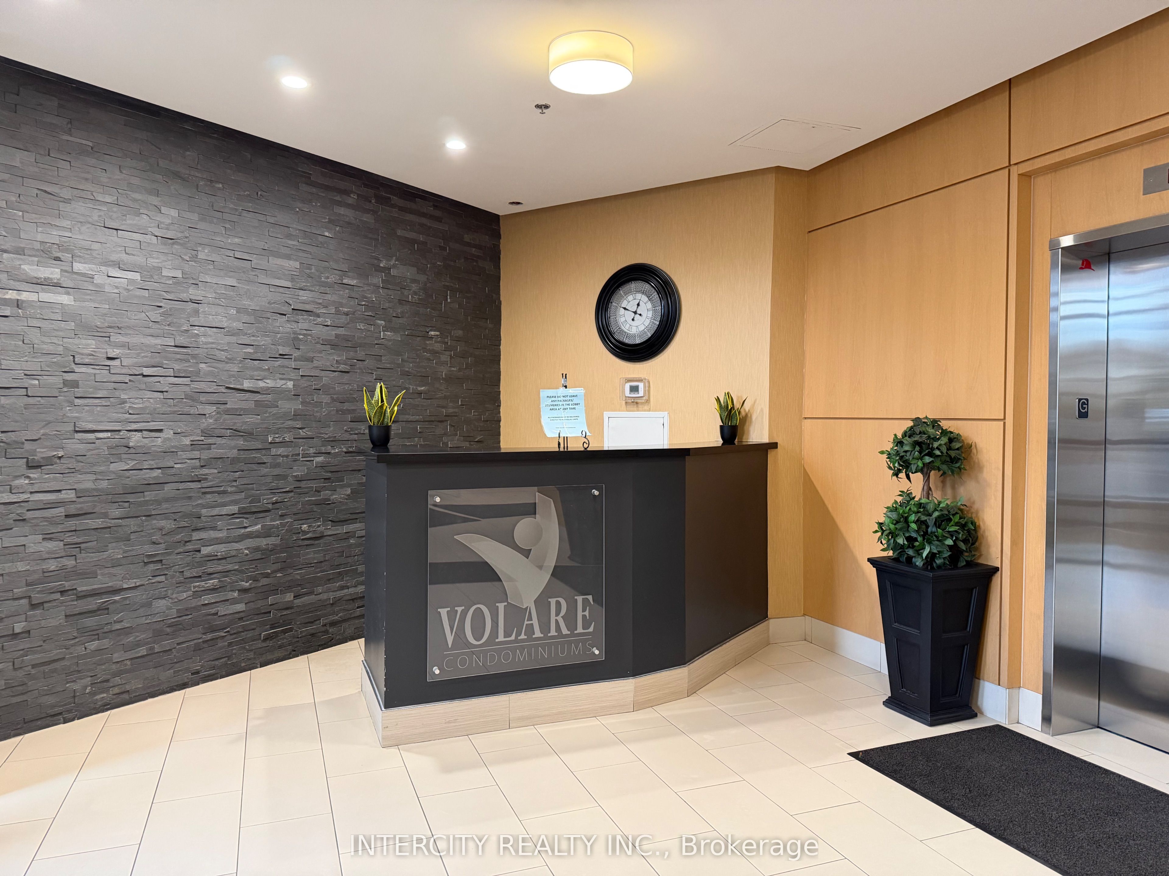 7730 Kipling Avenue 802, Vaughan, ON L4L 1Y9 photo 4