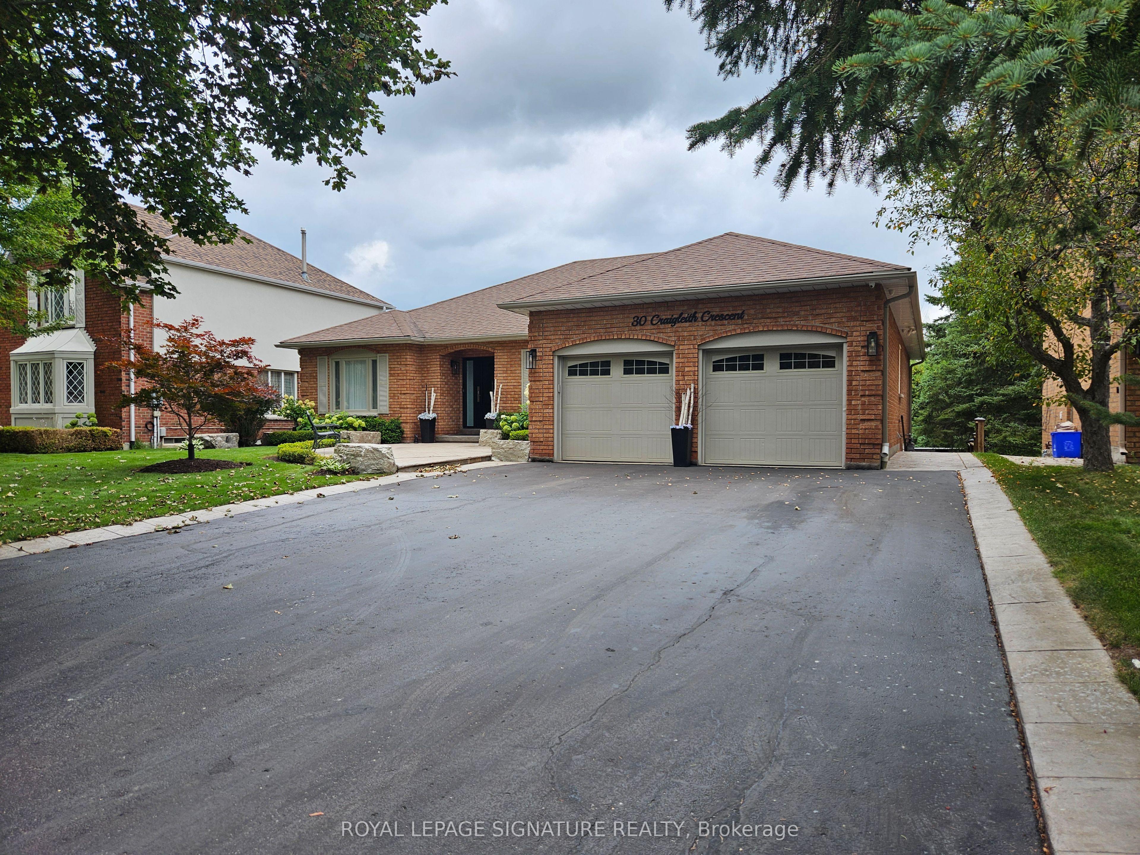 30 Craigleith Crescent Lower, Richmond Hill, ON L4E 2S1