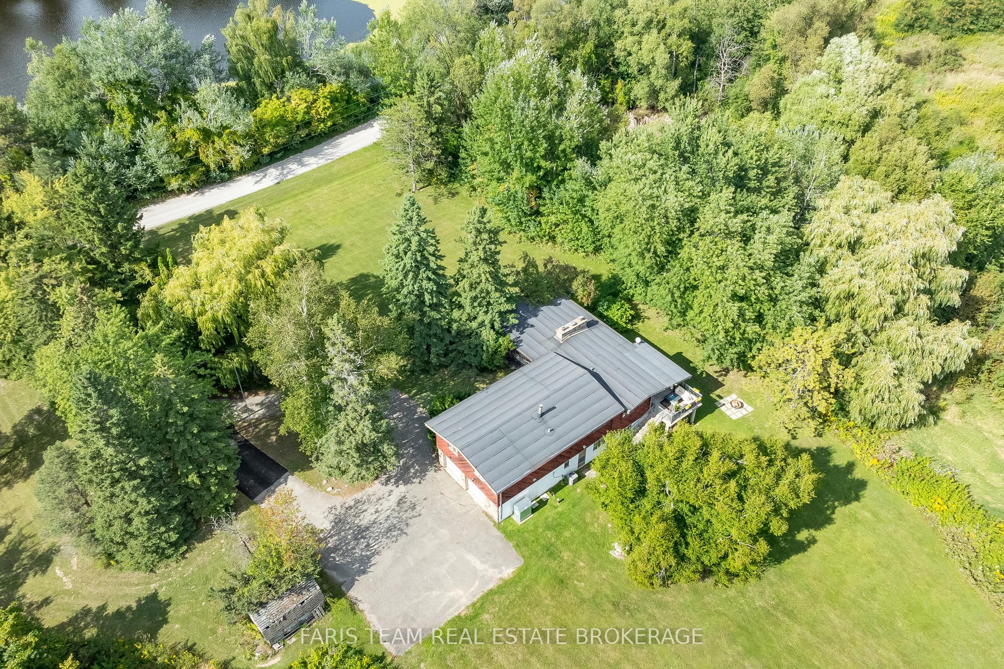 175 South Summit Farm Road, King, ON L7B 1J8 photo 2