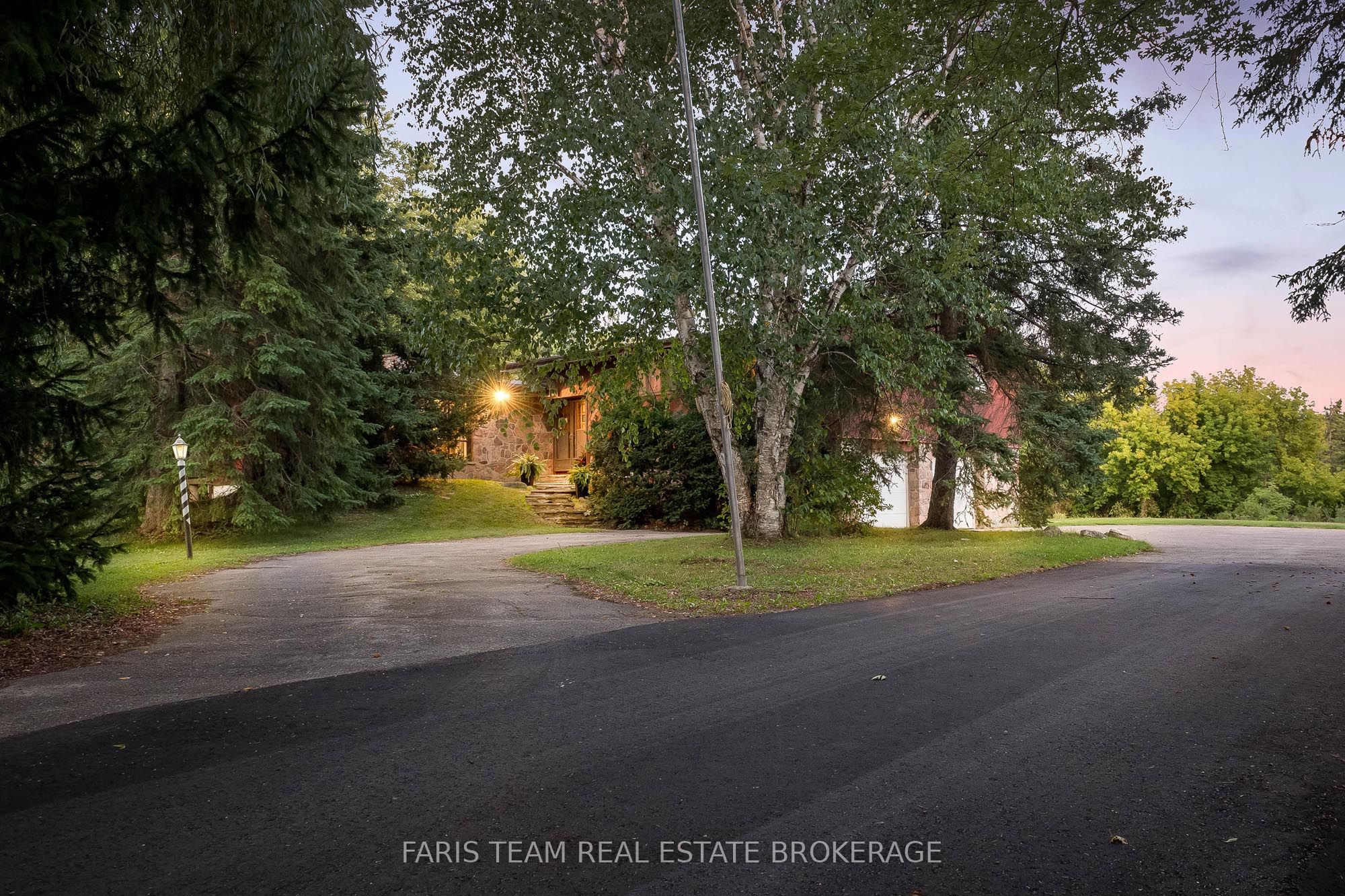 175 South Summit Farm Road, King, ON L7B 1J8 photo 3